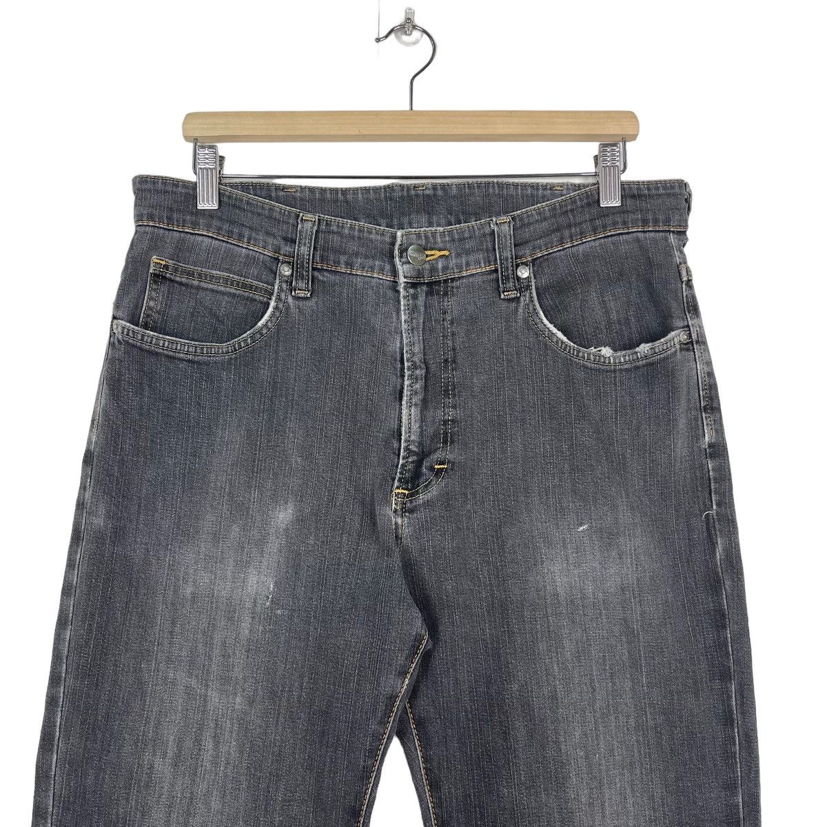 Japanese Brand WRANGLER FADED BLACK ZIPPER FLY JEANS W34 L44 Size US 34 / EU 50 - 3 Thumbnail