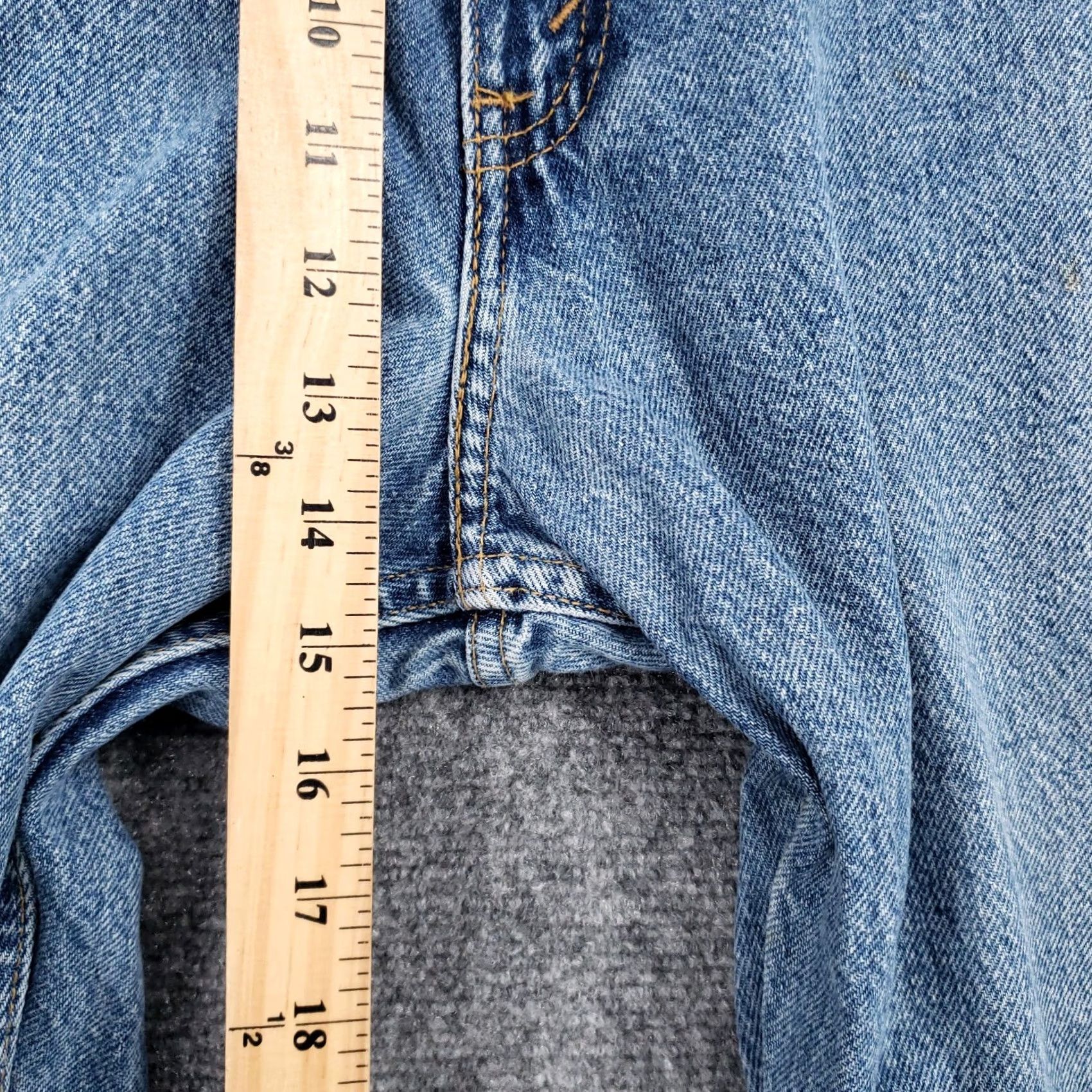 Levi's VINTAGE Levis Jeans 44x29 Blue Medium Wash Straight Leg Brown Tab Mens Size US 44 / EU 60 - 6 Thumbnail