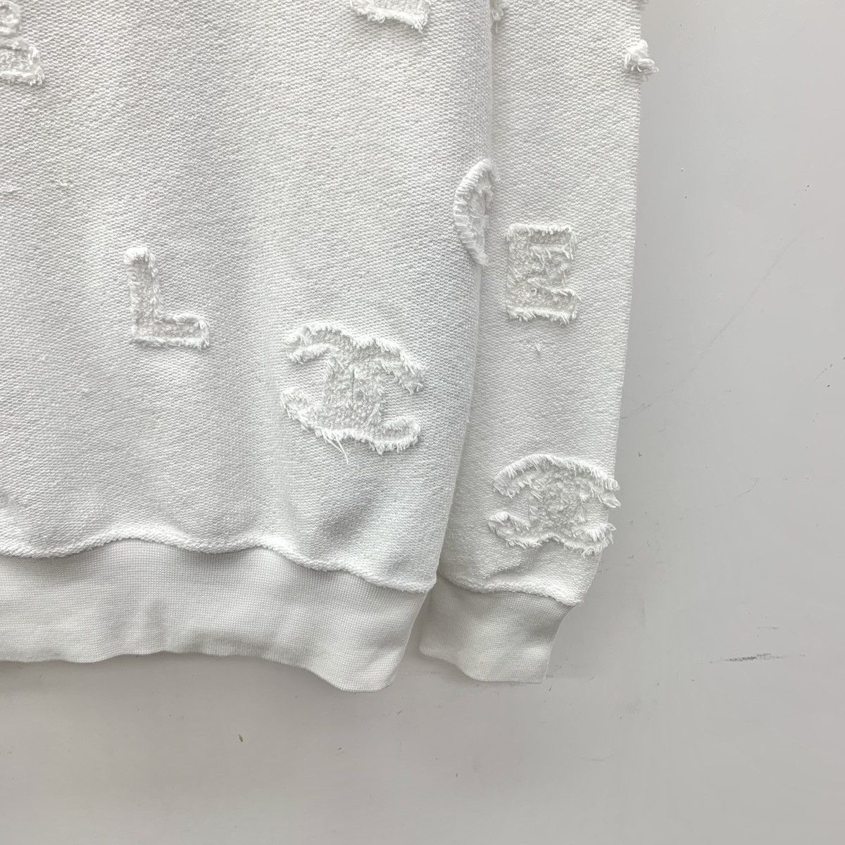 Chanel Chanel White Logo Embroidered Cotton Hooded Sweatshirt K26WX Size XS / US 0-2 / IT 36-38 - 4 Thumbnail