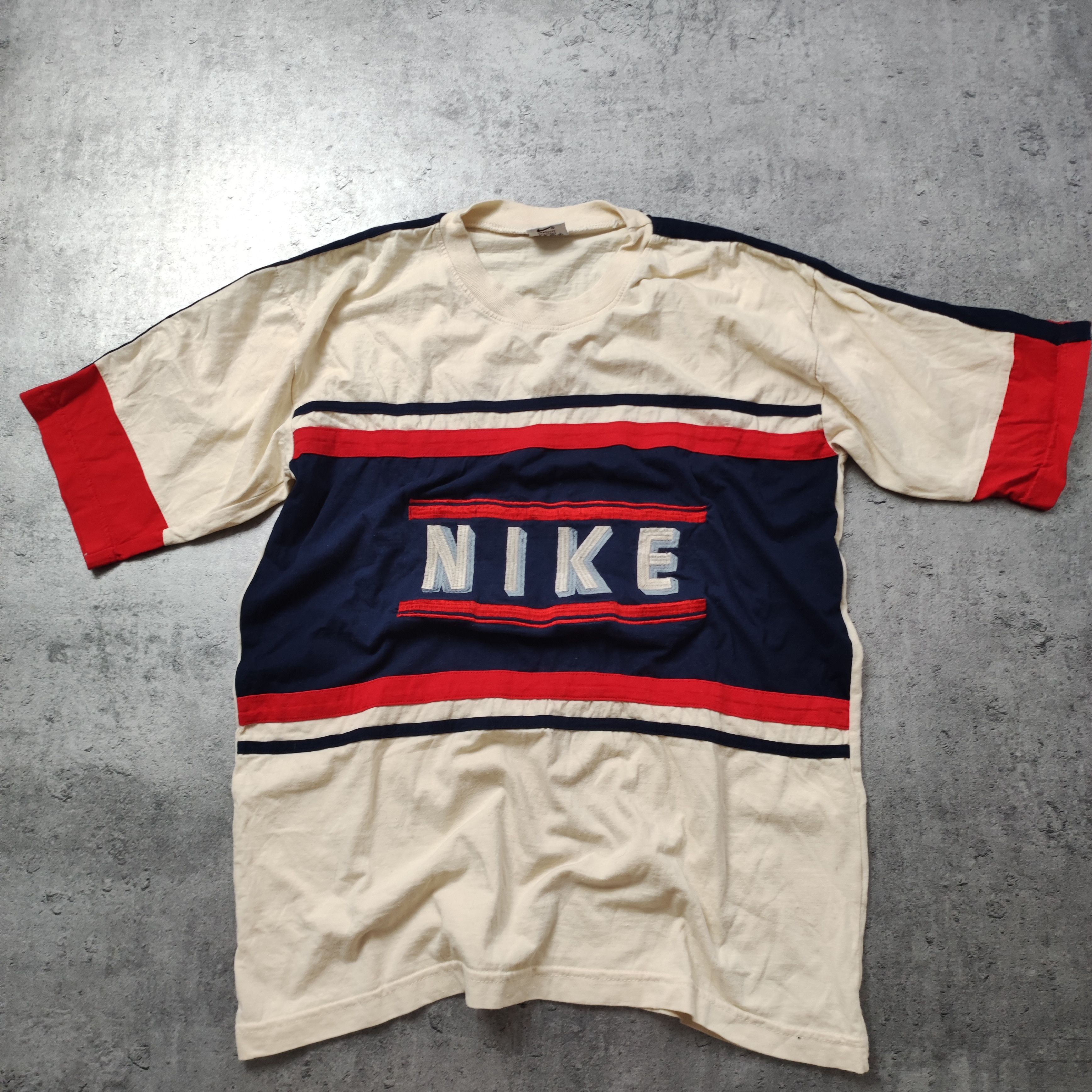 Nike × Vintage Vintage RARE 90s Nike Spelout Embroidere Logo Tee Size US M / EU 48-50 / 2 - 2 Thumbnail