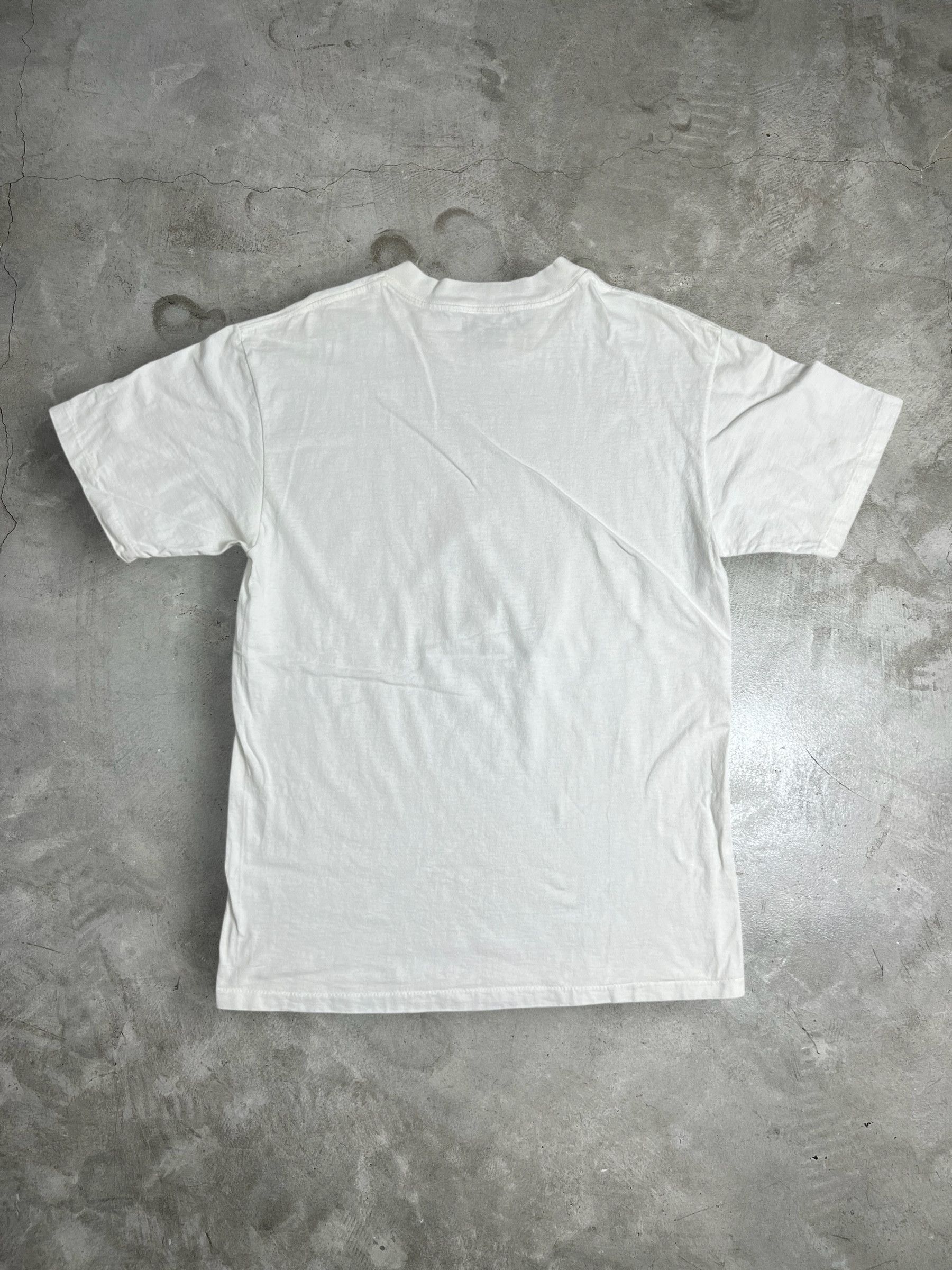 Vintage Vintage 90s Dalmatian & Butterfly Graphic Tee (M) GTME578 Size US M / EU 48-50 / 2 - 6 Thumbnail