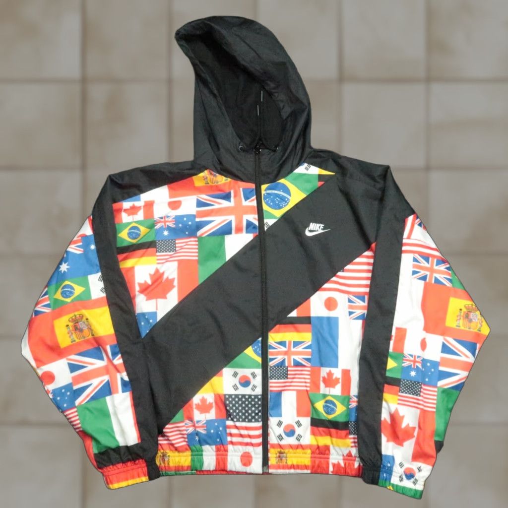 Nike Nike Jacket Women M Black Windbreaker Hooded Full Zip Pockets Sportwear Woven Size M / US 6-8 / IT 42-44 - 1 Thumbnail