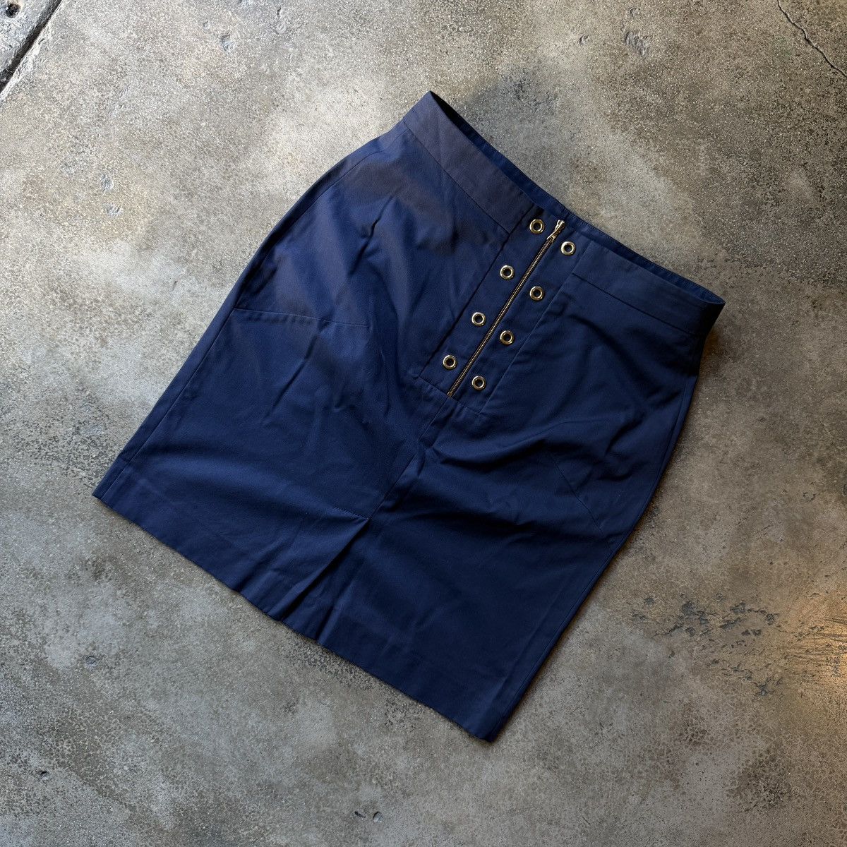 Prada Prada Pencil Skirt Grommets FW08 Ready to Wear Size 30" / US 8 / IT 44 - 3 Thumbnail