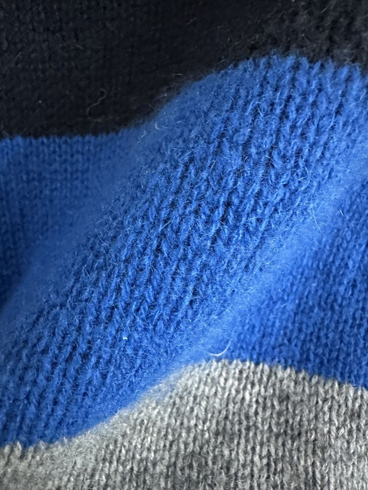 Marni MARNI at H&M (2012) 100% Cashmere Crew-Neck Sweater Size XS Size US XS / EU 42 / 0 - 3 Thumbnail