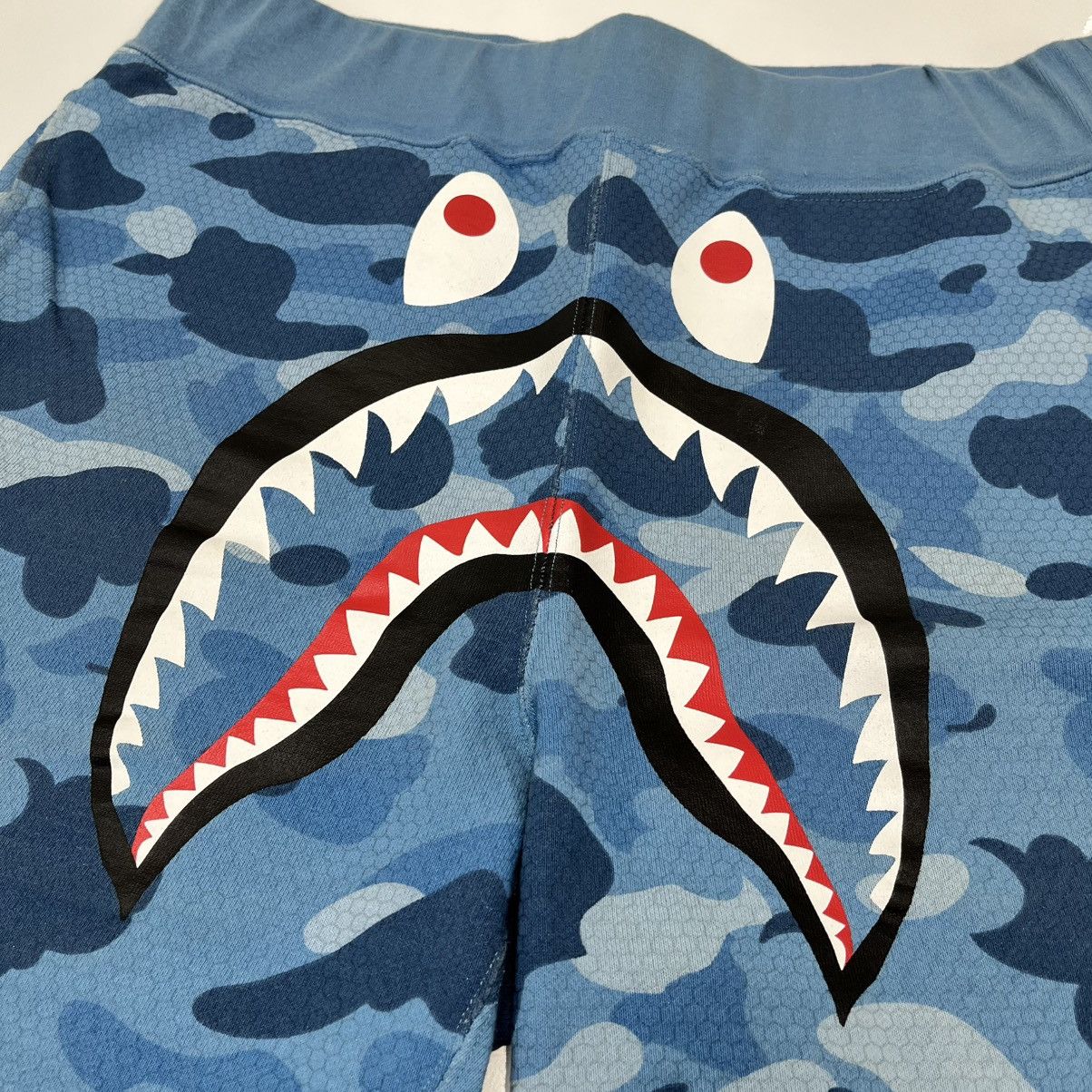 Bape Bape Honeycomb Camo Shark Shorts Blue Size US 34 / EU 50 - 3 Thumbnail