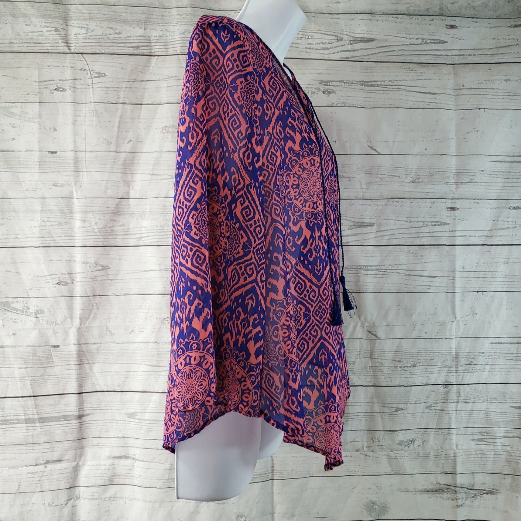 Banana Republic Banana Republic Blouse Womens Sz Small Pink Blue Tassels Sheer V-Neck 3/4 Sleeve Shirt Womens Size S / US 4 / IT 40 - 3 Thumbnail