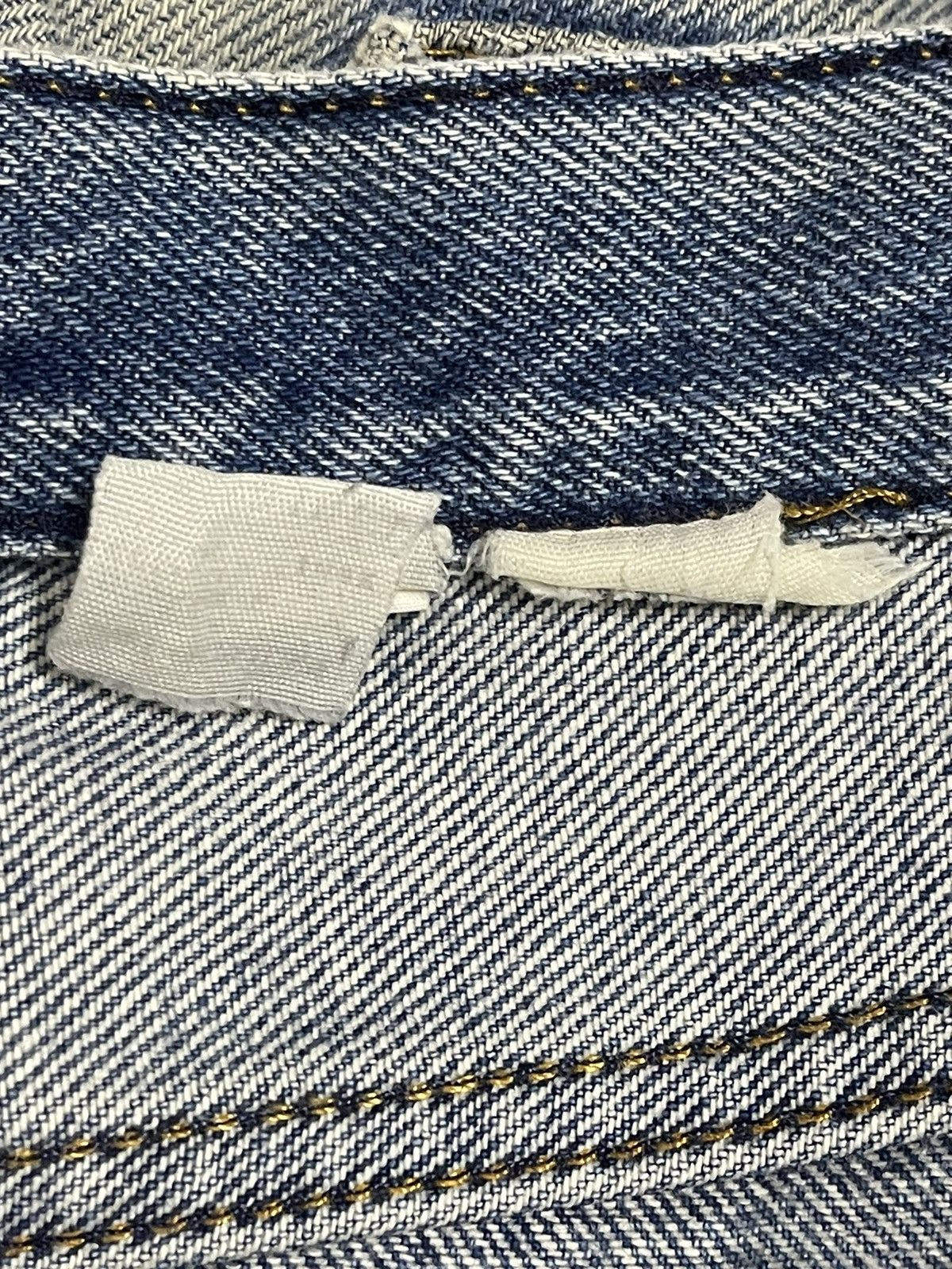 Armani Vintage Italy Armani Jeans Blue Wash Distressed Loose Jeans Size US 32 / EU 48 - 10 Thumbnail