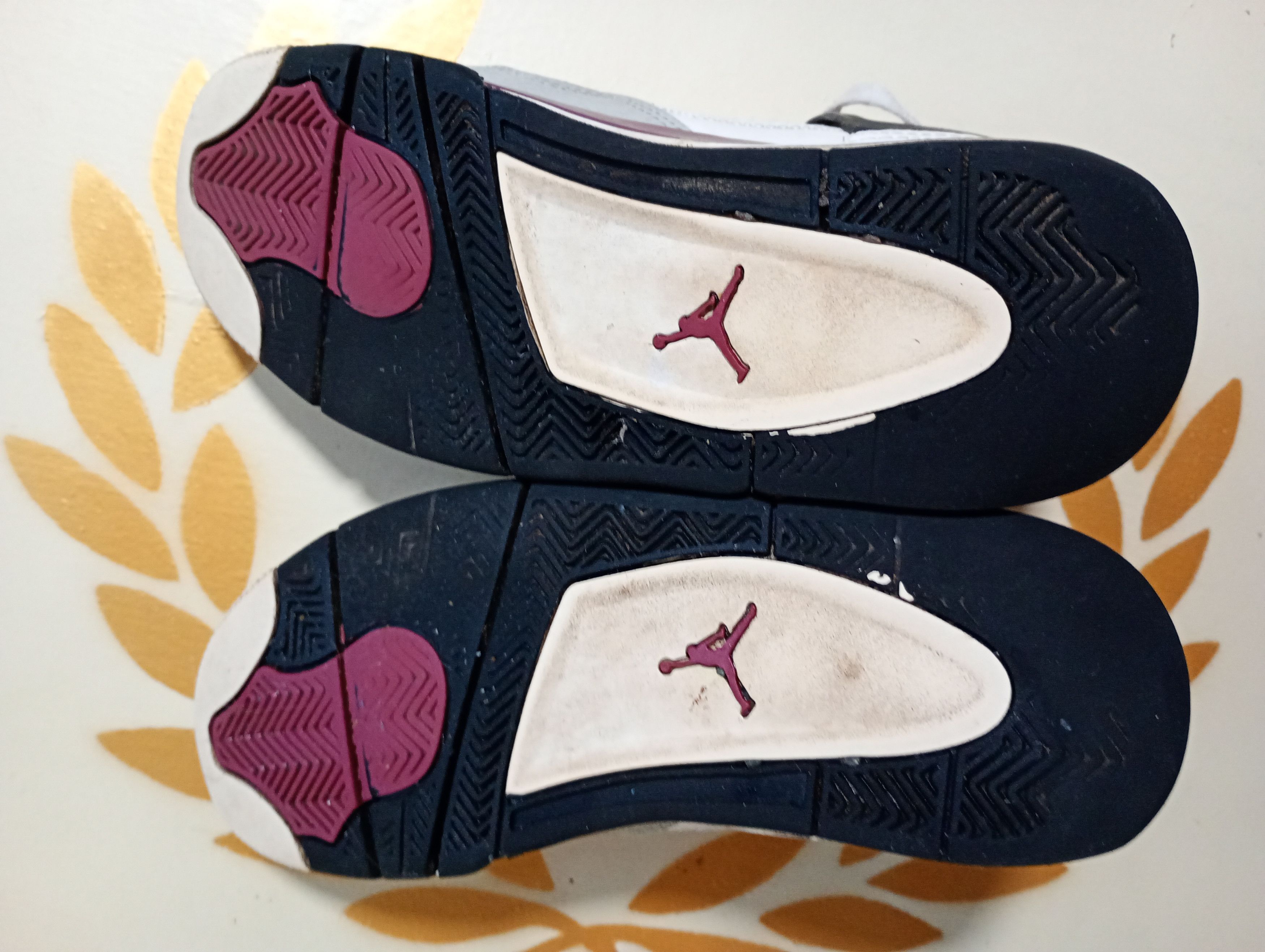 Jordan Brand Nike Air Jordan 4 Retro X Paris Saint Germain Sneakers Size US 7.5 / IT 37.5 - 14 Thumbnail