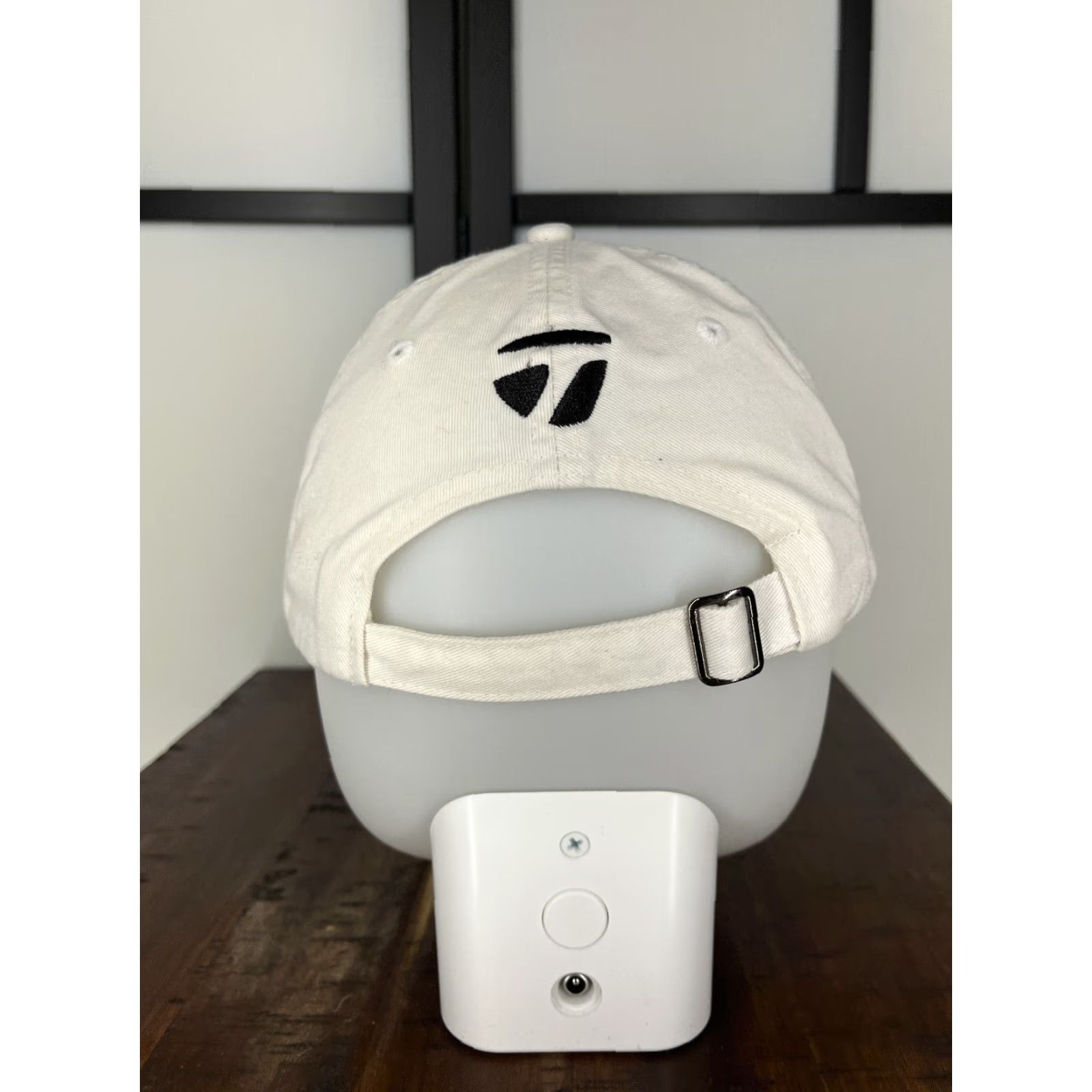 TaylorMade Taylormade Hat Cap Adjustable One Size White Cotton Twill Golf Hat Mens Cap R7 Twill Golf Golfer Logo White Cap Size ONE SIZE - 6 Thumbnail