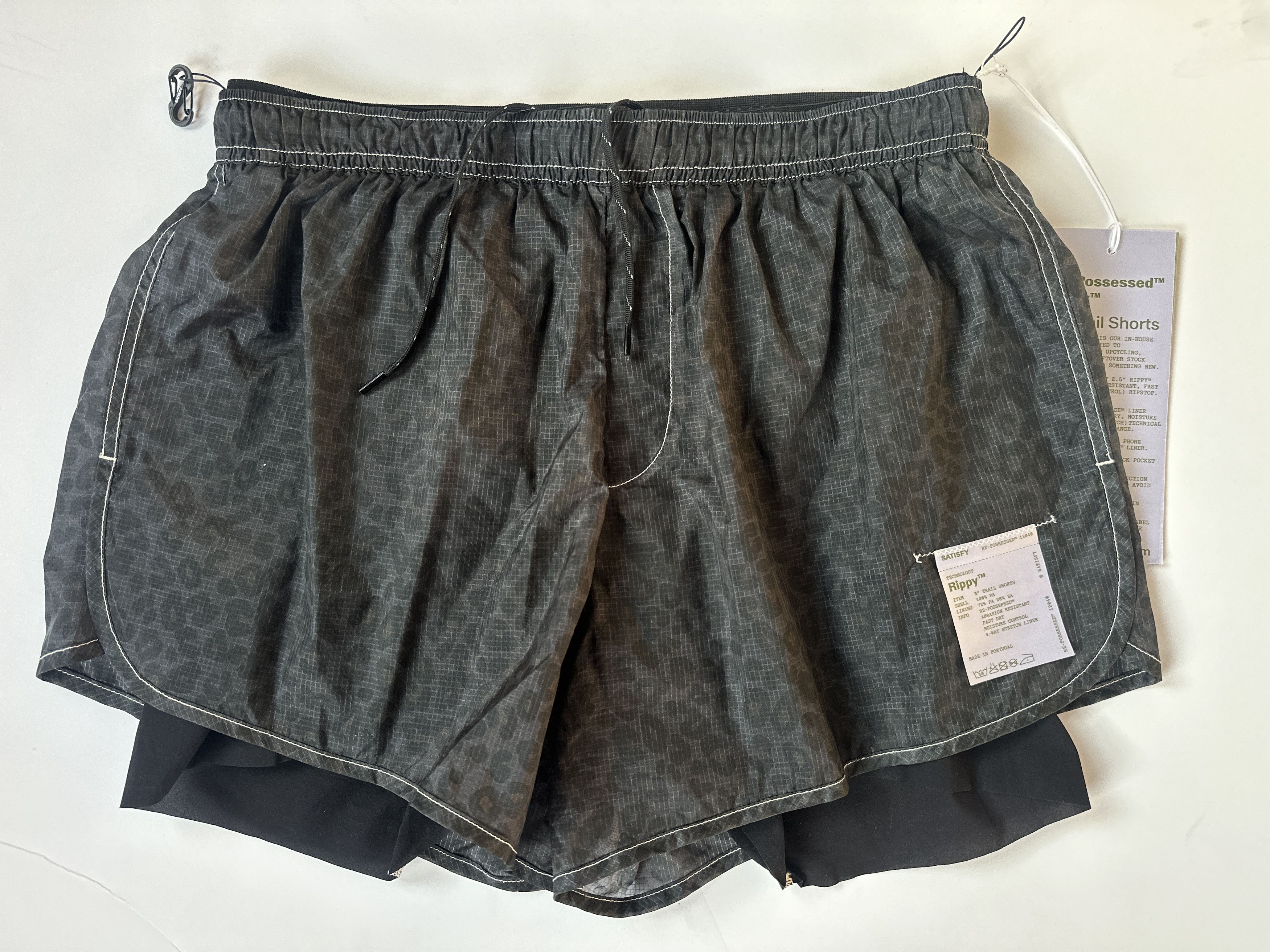 Satisfy Satisfy Repossessed Rippy 3" Medium in Black Leopard Size US 32 / EU 48 - 2 Thumbnail