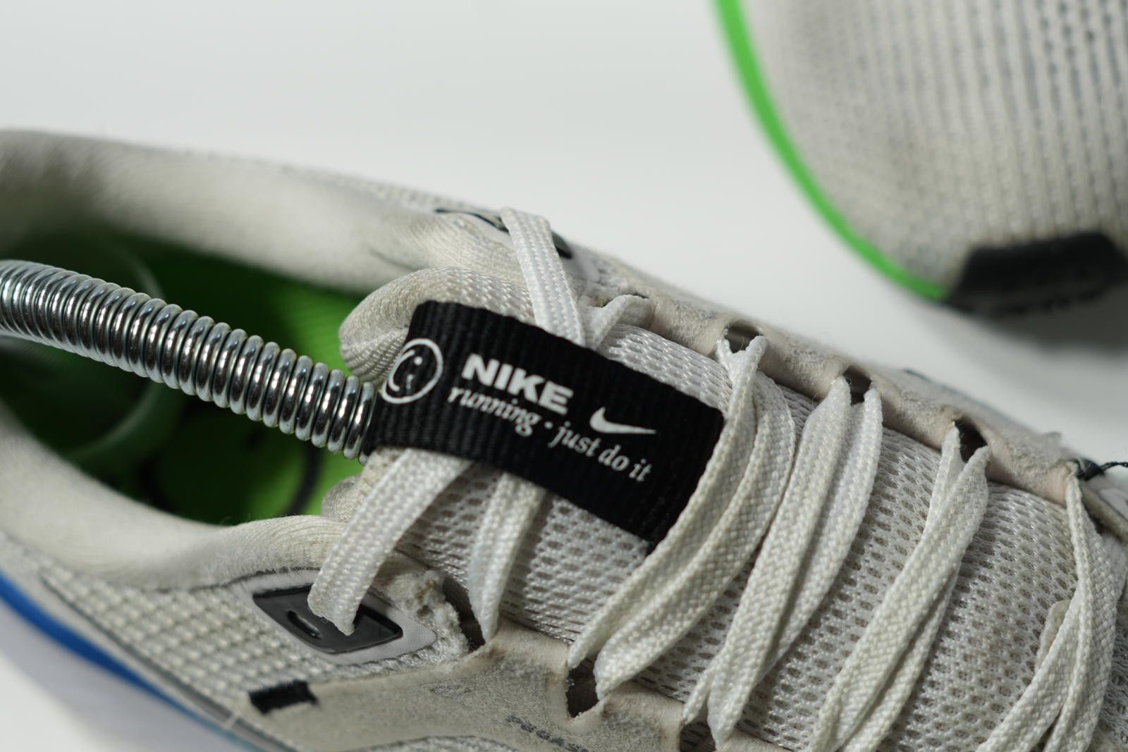Nike Nike Sneaker Men's 7 White Air Zoom Pegasus 40 Size US 7 / EU 40 - 5 Thumbnail