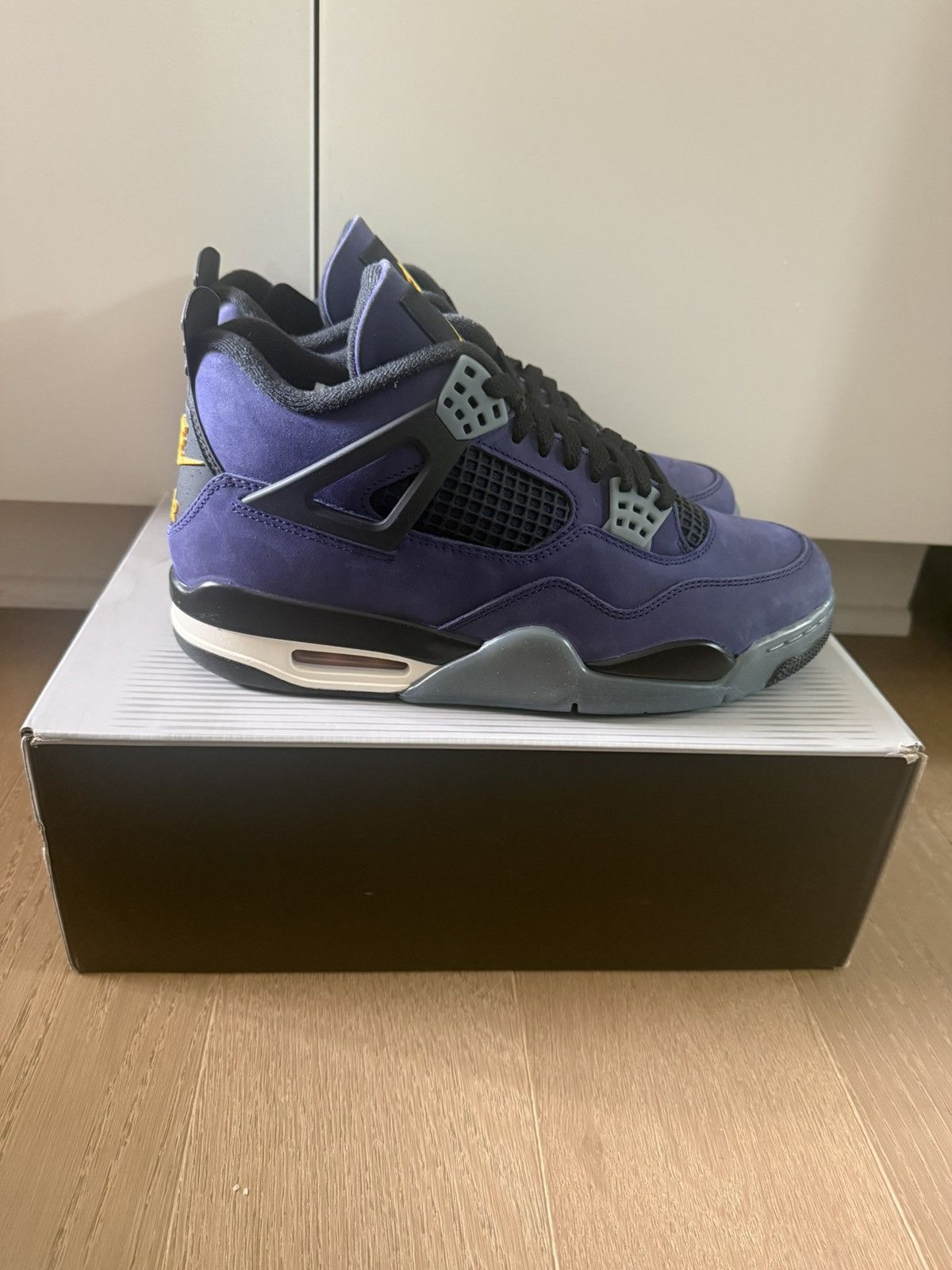 Jordan Brand Nike Air Jordan 4 Lakeshow Lakers FV5029-500 Men's Size 9 Size US 9 / EU 42 - 5 Thumbnail