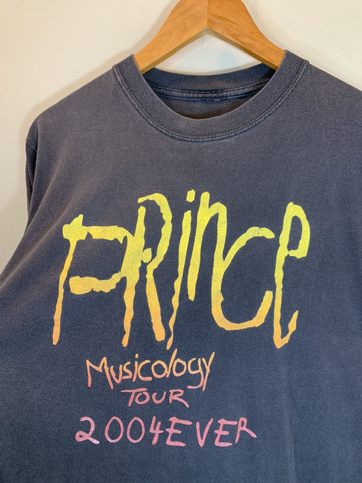 Band Tees × Rap Tees × Vintage *RARE* Vintage Prince Musicology Tour 2004 Art Faded T-Shirt Size US L / EU 52-54 / 3 - 3 Thumbnail