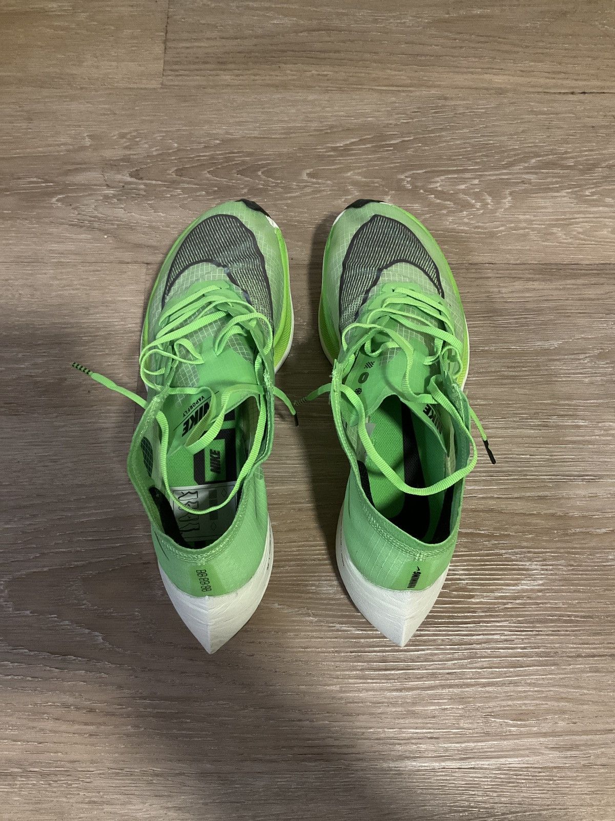 Nike Nike ZoomX Vaporfly Next% Electric Green Size US 9 / EU 42 - 2 Thumbnail