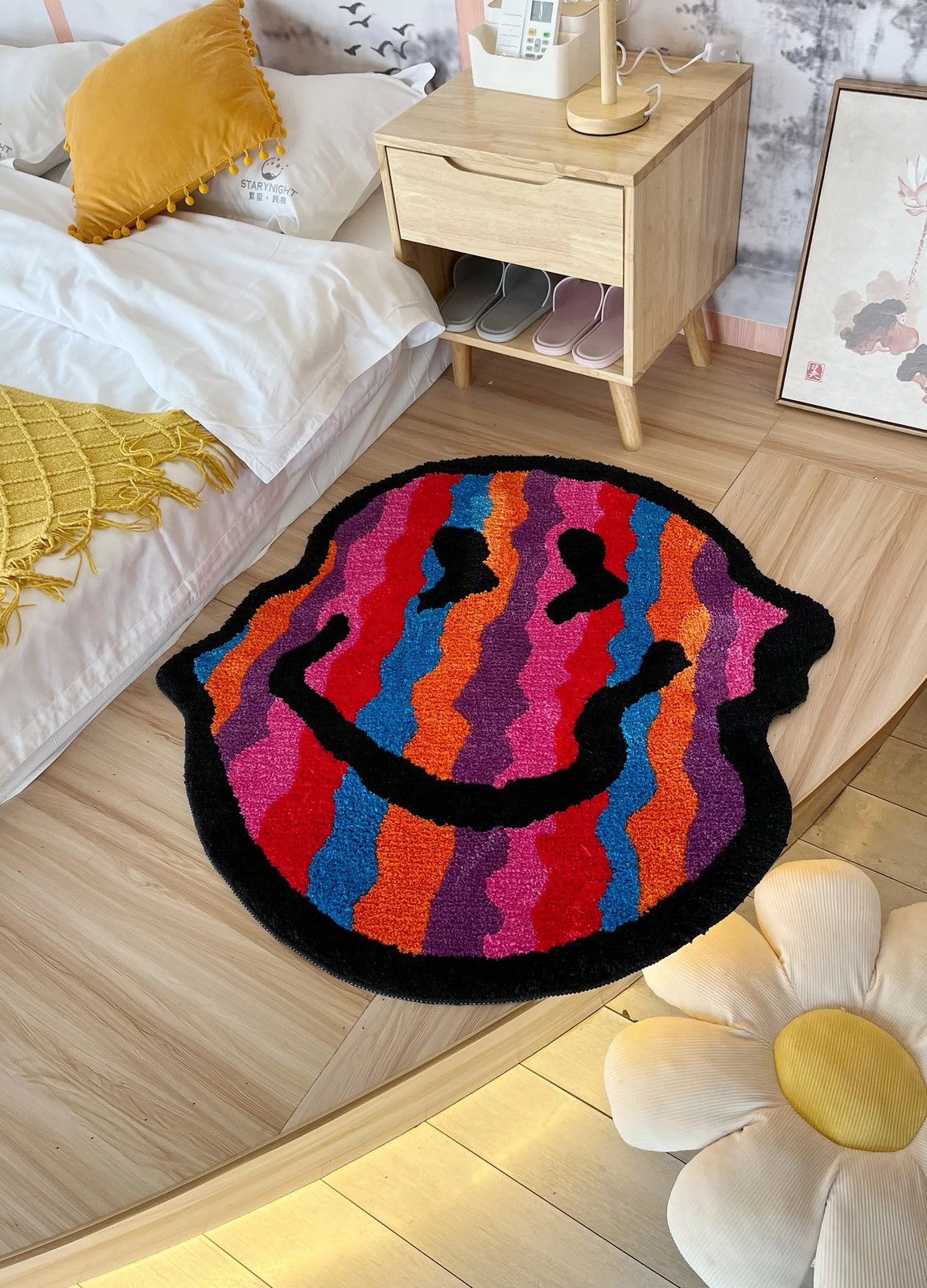 Vintage Twisted Smiling Plush Carpet Rug 60x60cm Size ONE SIZE - 2 Thumbnail
