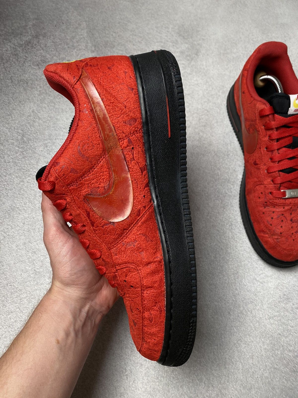 Vintage Vintage Nike Air Force 1 Low Miami Heat Red Paisley US10 Size US 10 / EU 43 - 7 Thumbnail