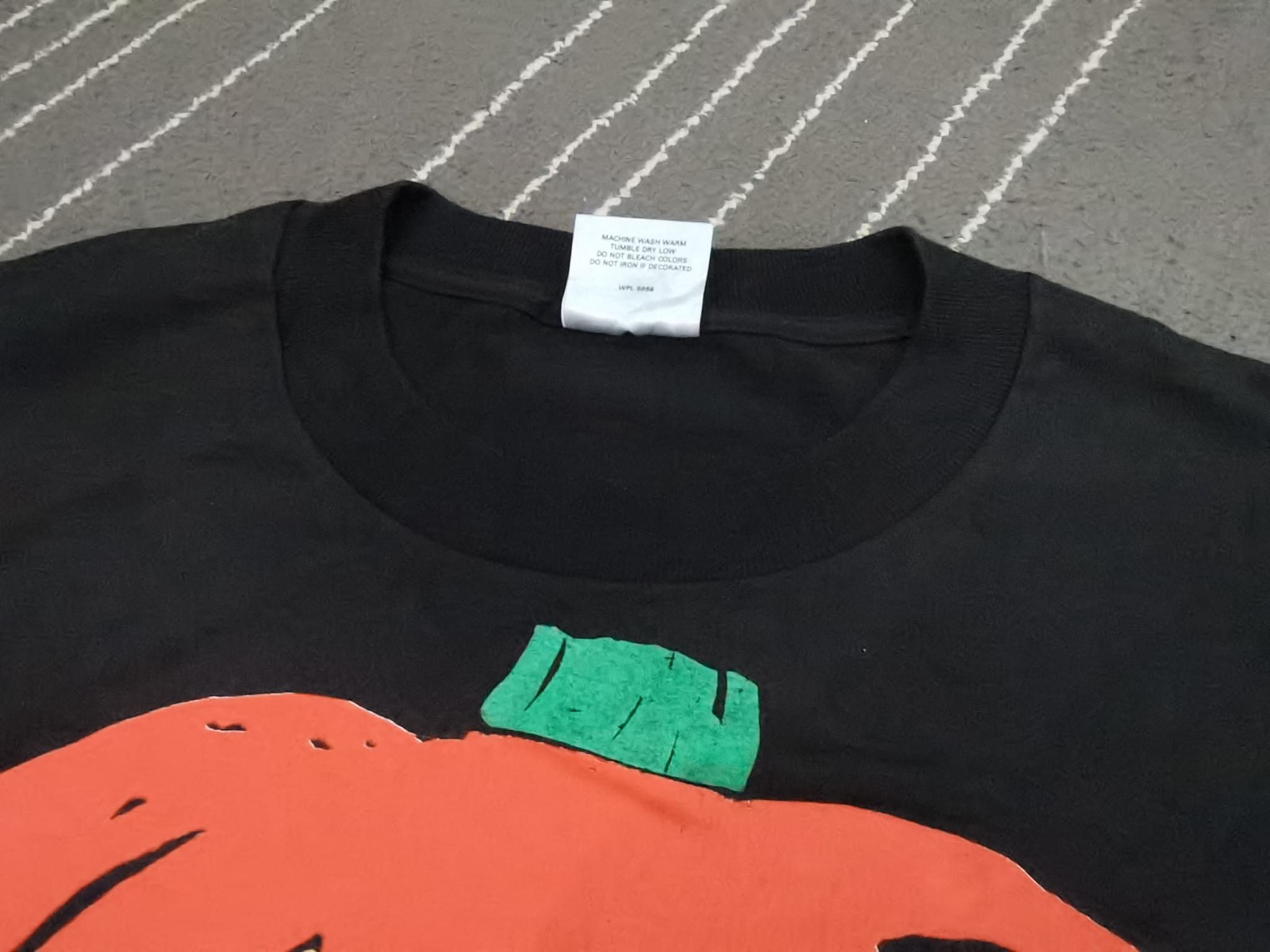 Vintage Vintage 1988 oneita pumpkin tee L 2194 Size US L / EU 52-54 / 3 - 6 Thumbnail