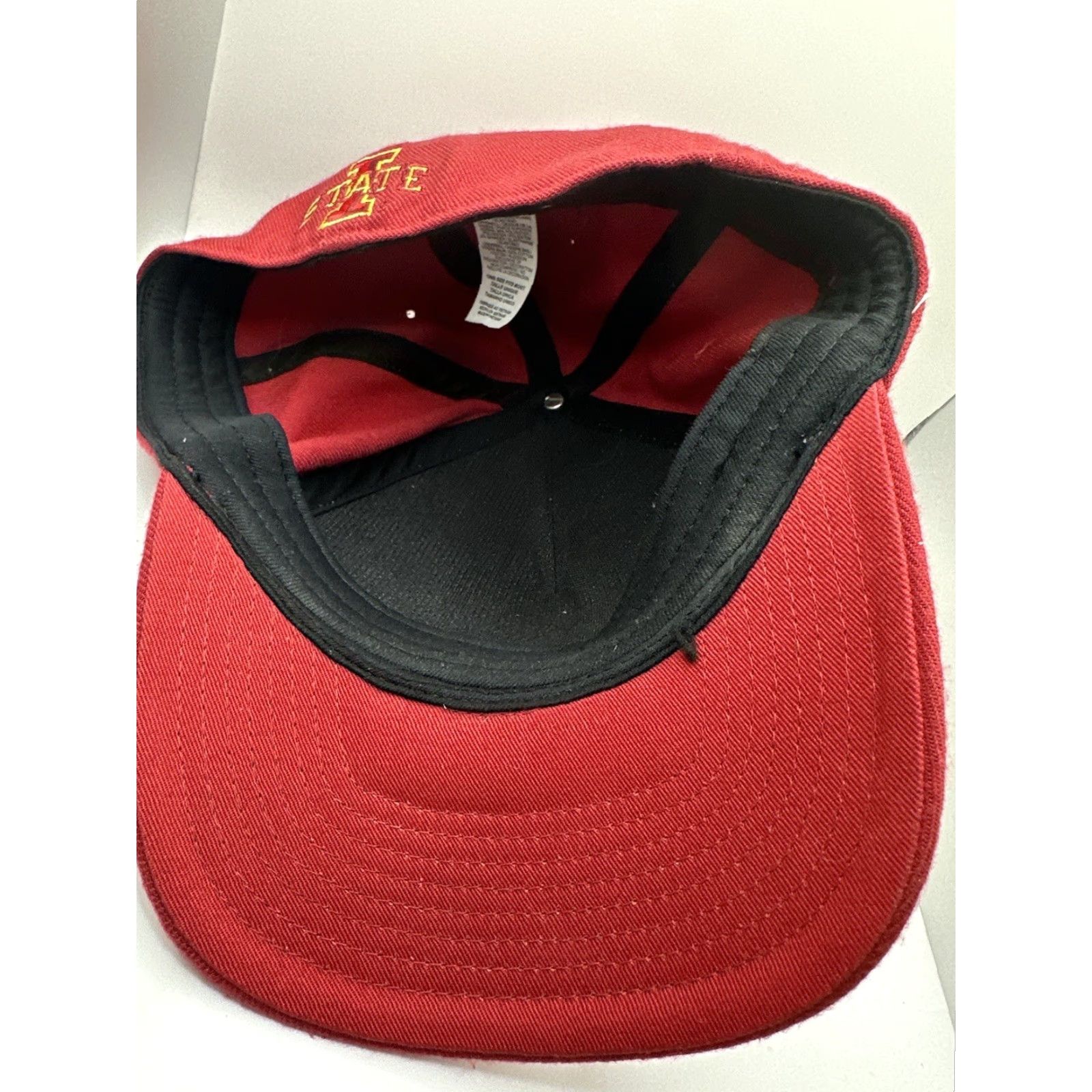 Nike VINTAGE NIKE IOWA STATE CYCLONES MENS CRIMSON RISE STRUCTURED SWOOSH FLEX HAT Size ONE SIZE - 7 Thumbnail