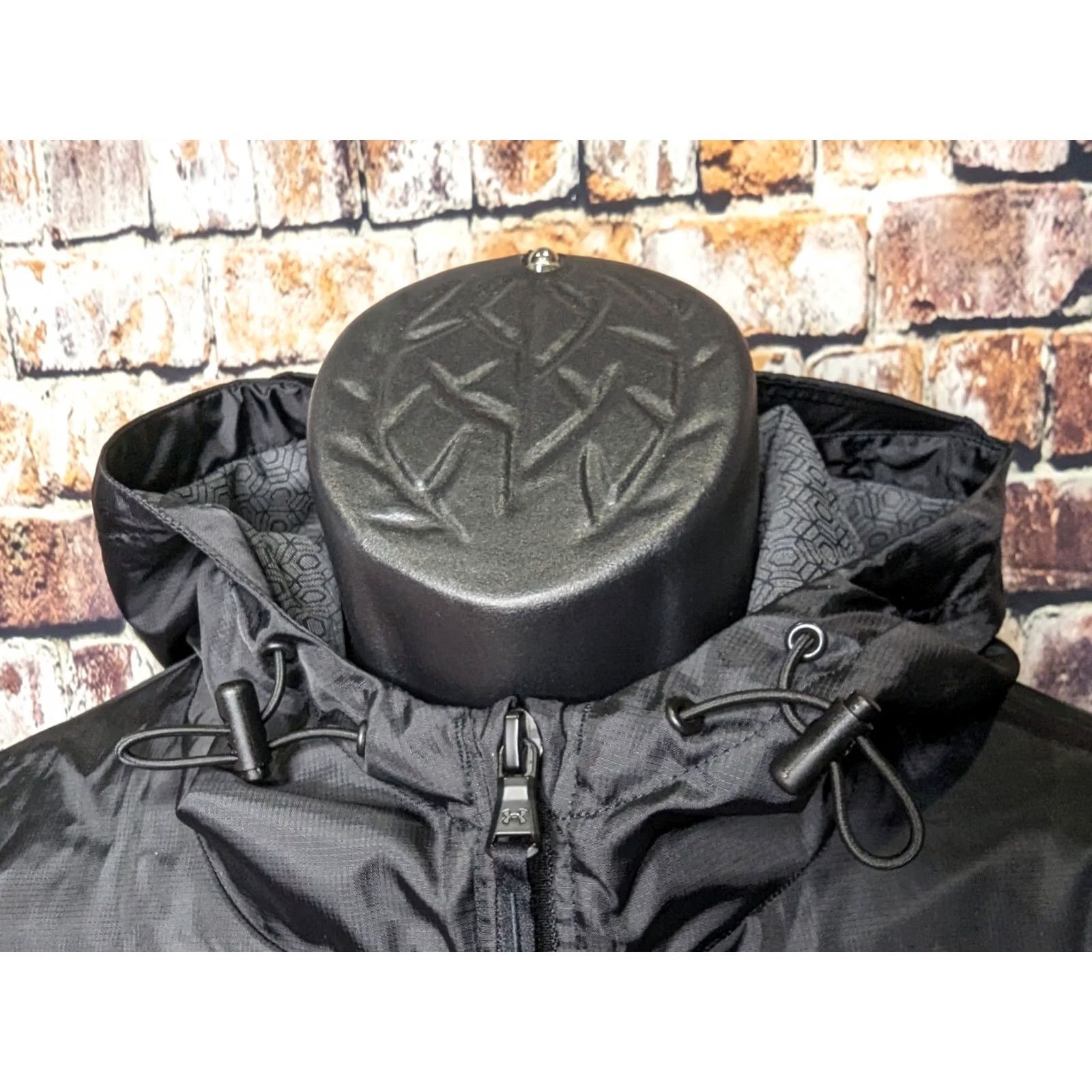 Under Armour Under armour Windbreaker Jacket Black Hooded Mens Large RUSH TRAINING Size US L / EU 52-54 / 3 - 4 Thumbnail