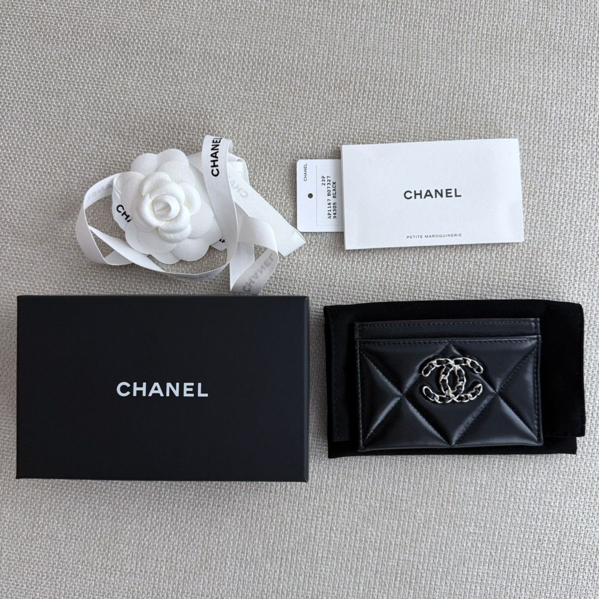 Chanel CHANEL O Card Holder Black Lambskin Silver Hardware NEW Size ONE SIZE - 1 Thumbnail