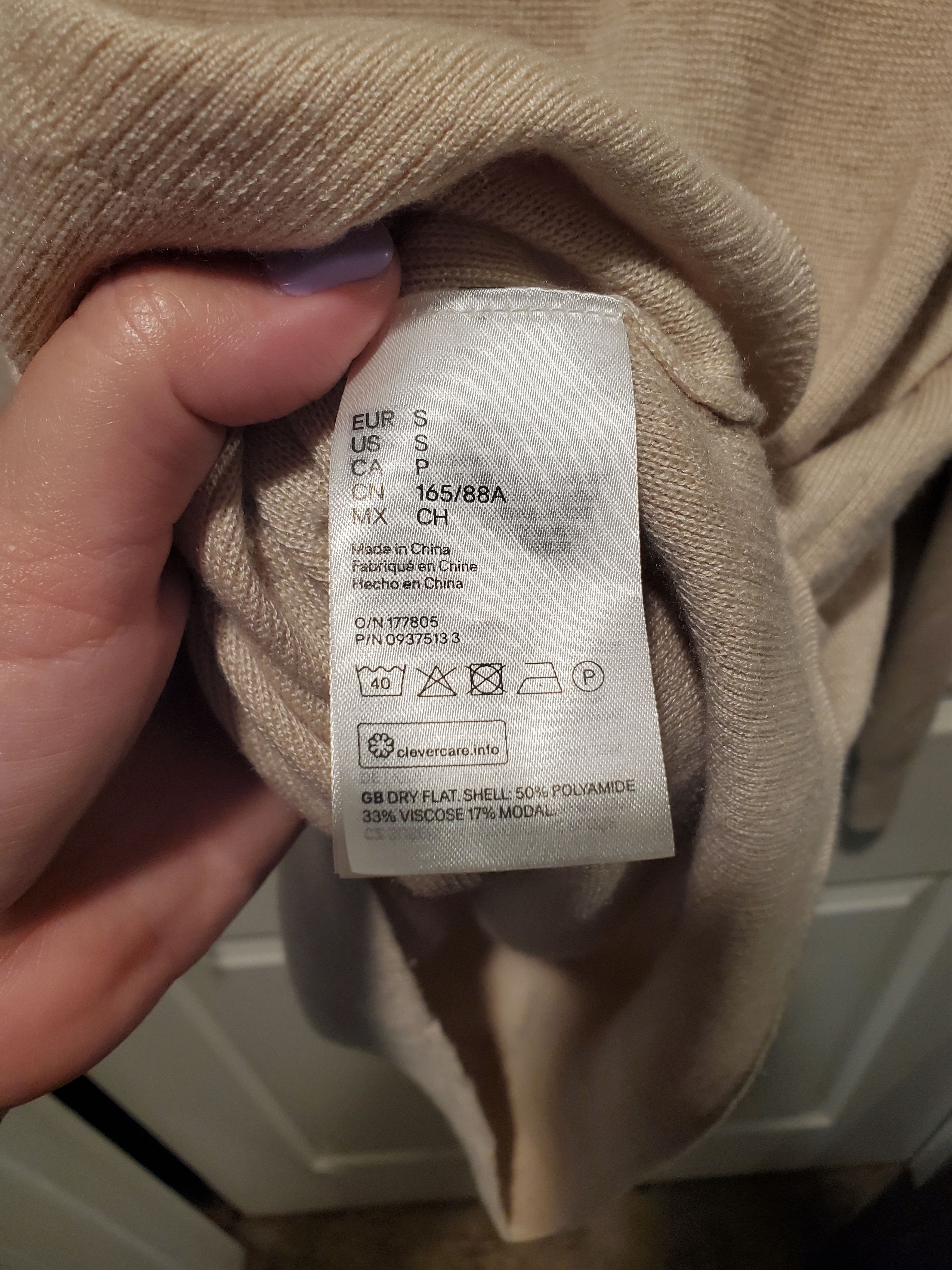 H&M Men's soft cream turtleneck sweater-size S Size US S / EU 44-46 / 1 - 2 Thumbnail