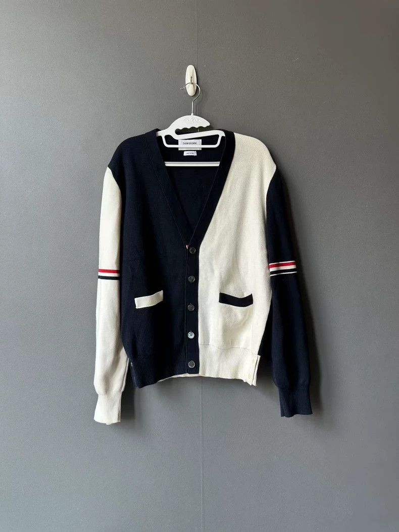 Thom Browne Thom Browne size3 Double breasted color matching sweater Size US L / EU 52-54 / 3 - 1 Thumbnail