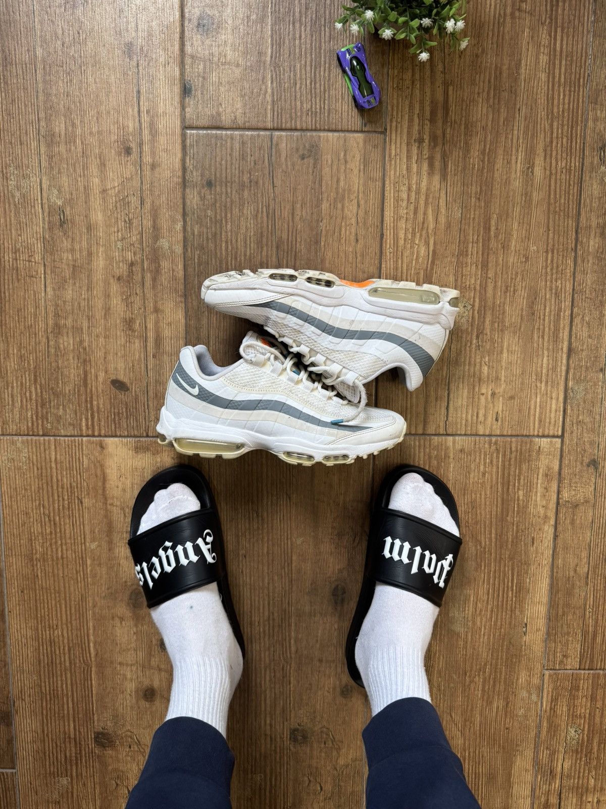 Nike Nike Air Max 95 White Grey CI2298-100 Size US 9 / EU 42.5 Size US 9 / EU 42 - 3 Thumbnail