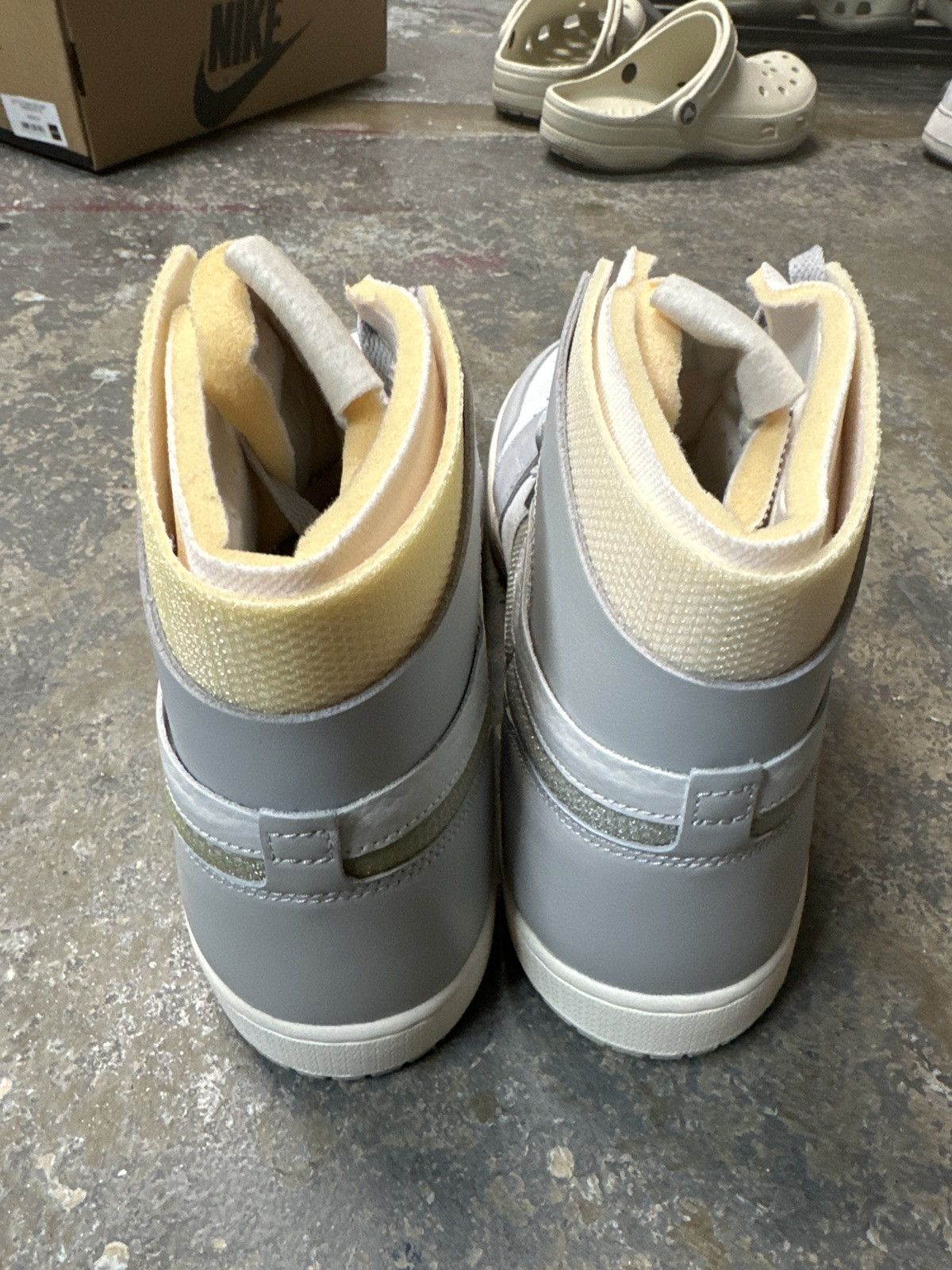 Jordan Brand × Nike Air Jordan 1 zoom air cmft London size 15 Size US 15 / EU 48 - 4 Thumbnail