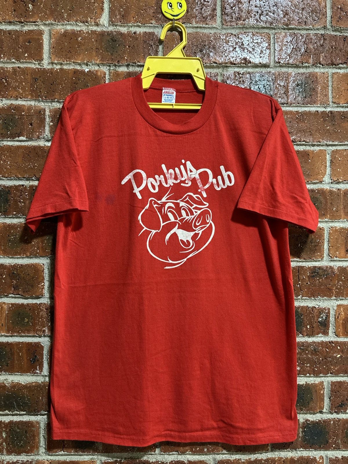 Russell Athletic × Vintage Vintage Porky A Pub Faded Tee Size US M / EU 48-50 / 2 - 1 Thumbnail