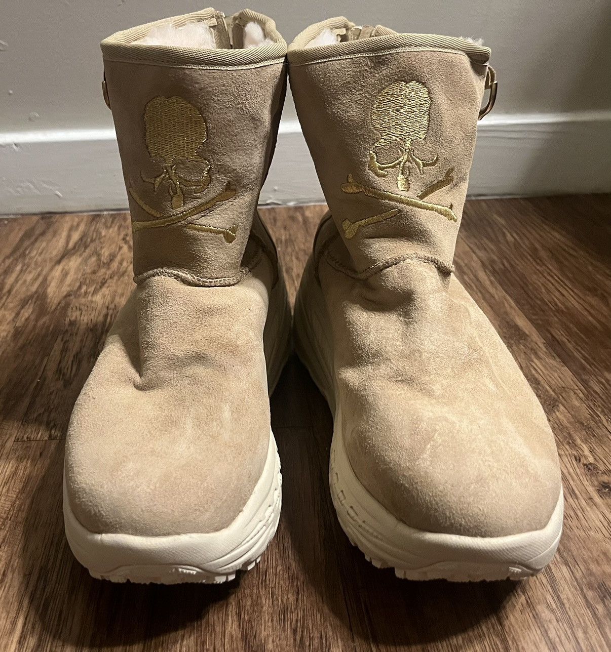 Mastermind Japan RARE Mastermind Japan (MMJ) x UGG Boots - BEIGE Size US 8 / EU 41 - 3 Thumbnail