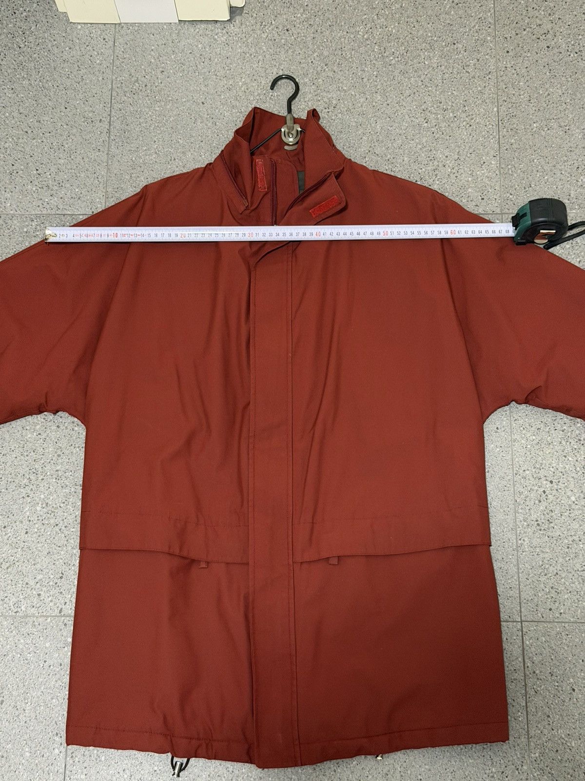 Prada Prada red tab Gore-Tex jacket SGV7A Size US L / EU 52-54 / 3 - 21 Thumbnail