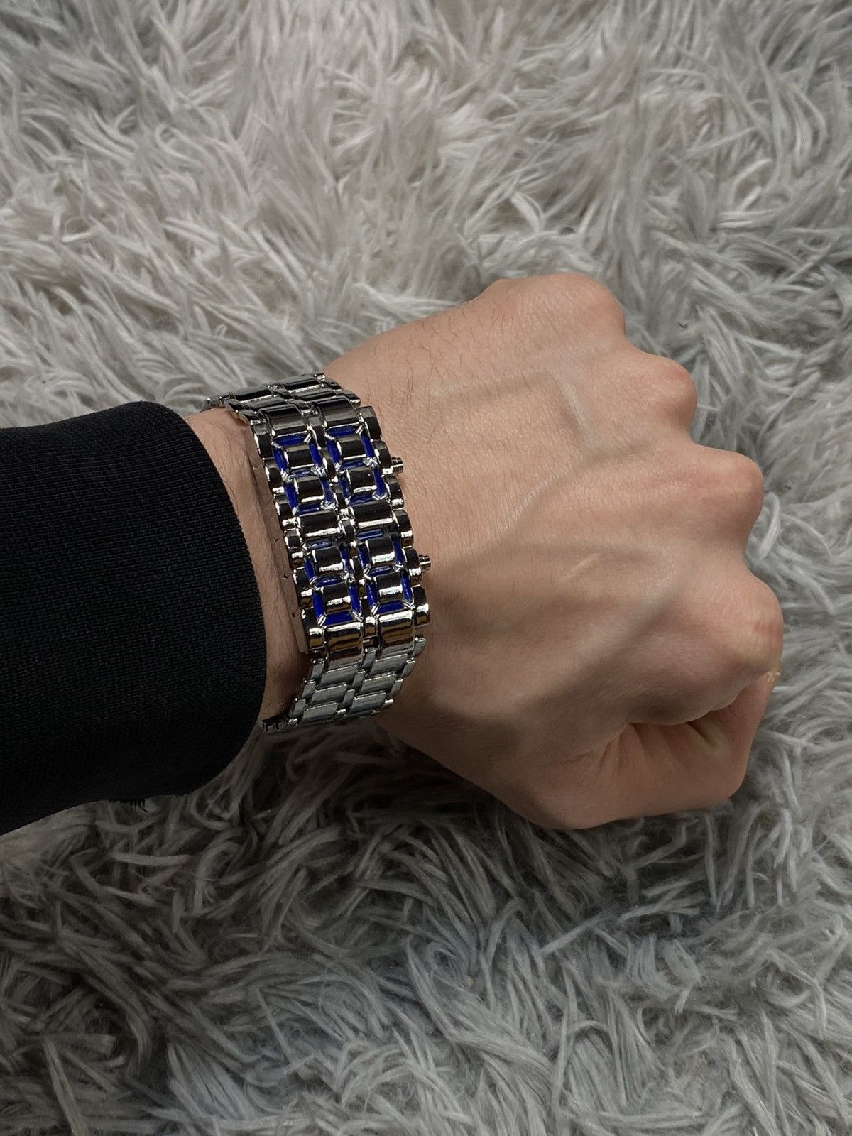 Jewelry Futuristic LED Bracelet Watch - Japanese Brand Size ONE SIZE - 8 Thumbnail