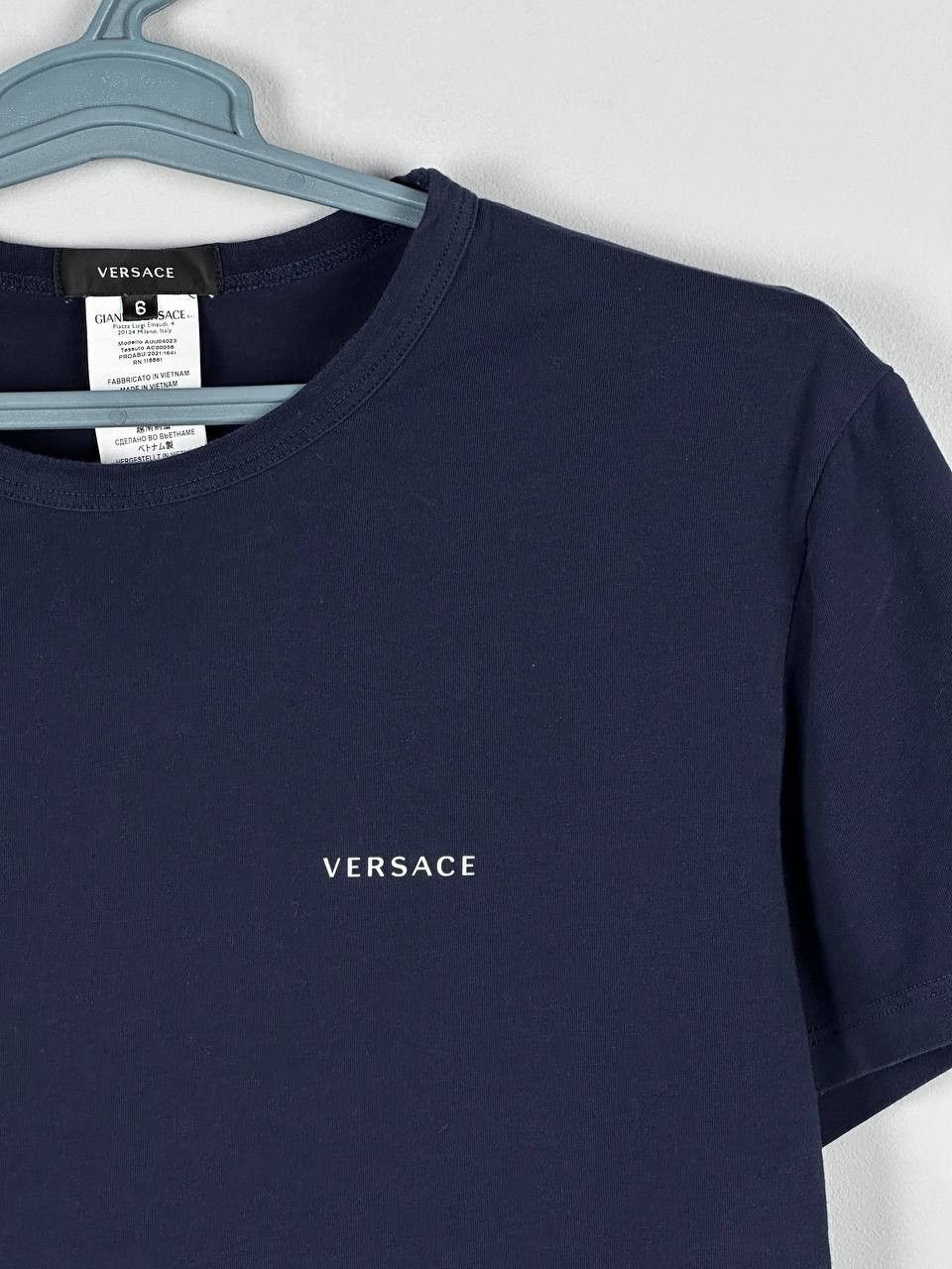 Versace Versace Luxury Basic Logo T Shirt Navy Slim Fit Size US L / EU 52-54 / 3 - 4 Thumbnail