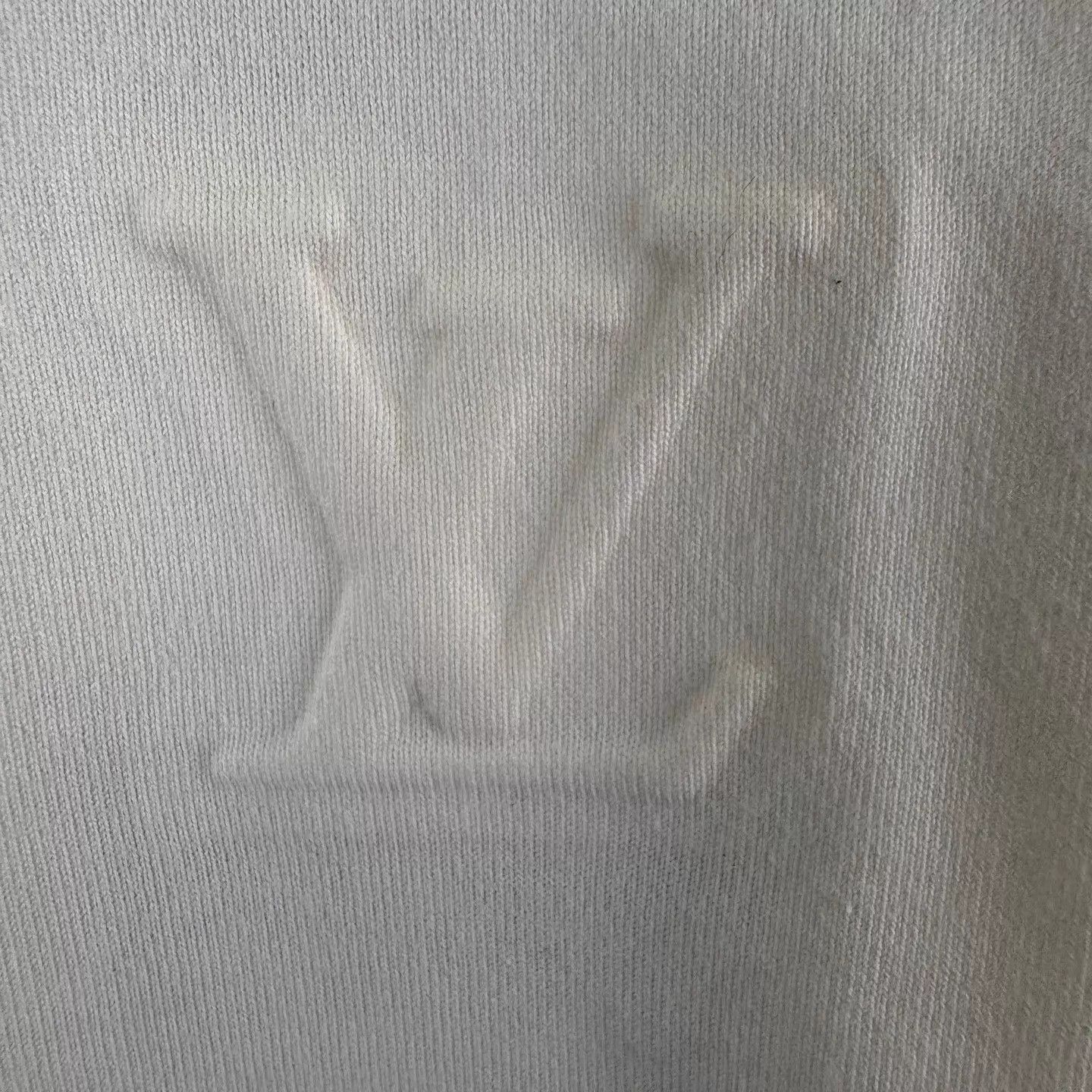 Louis Vuitton Louis Vuitton White Embossed Logo Short-Sleeve Tee S New Size US S / EU 44-46 / 1 - 4 Thumbnail