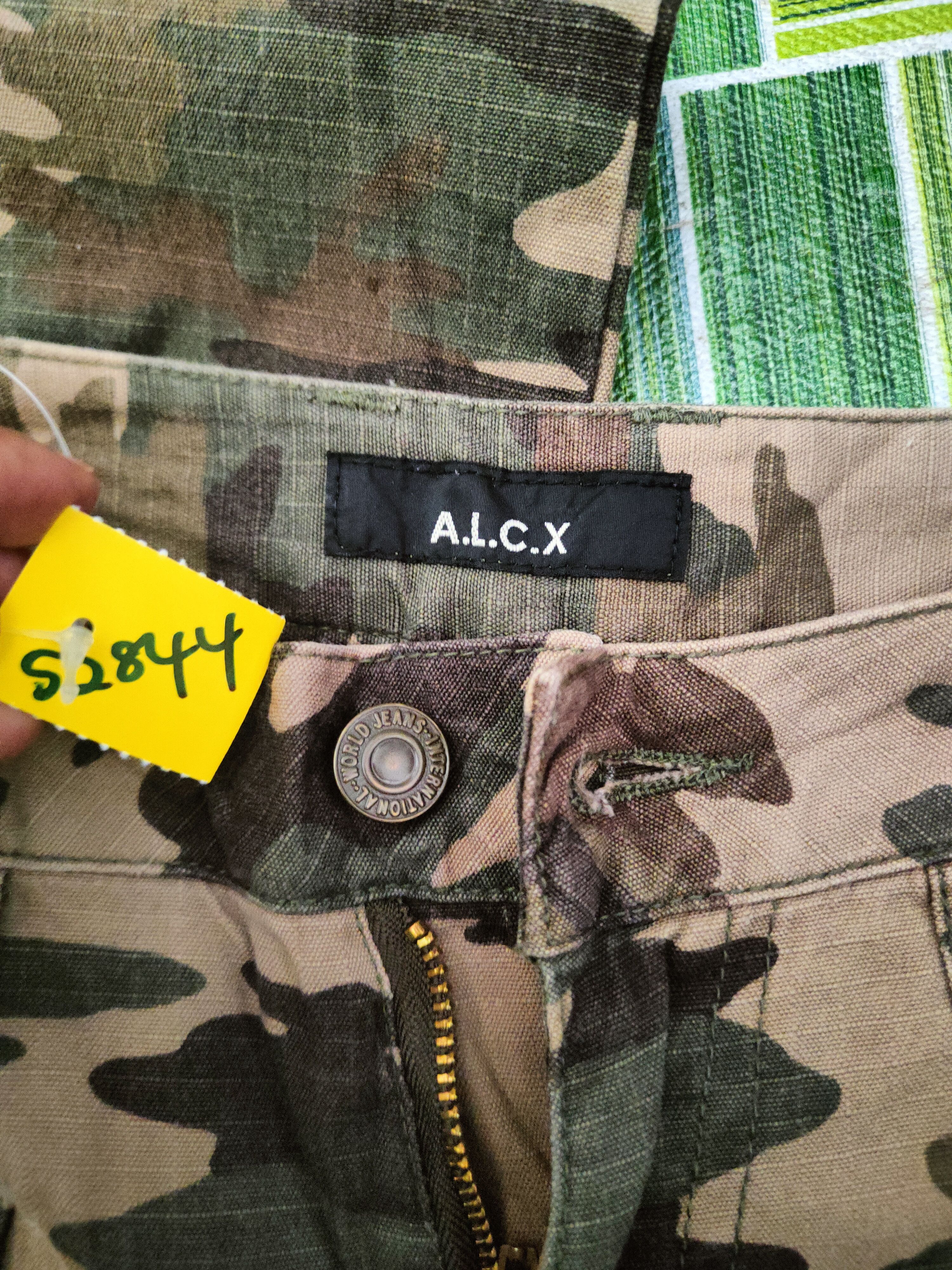 Japanese Brand A.L.C.X Camouflage Multipocket Cargo Pants #S2844 Size 27" / US 4 / IT 40 - 14 Thumbnail