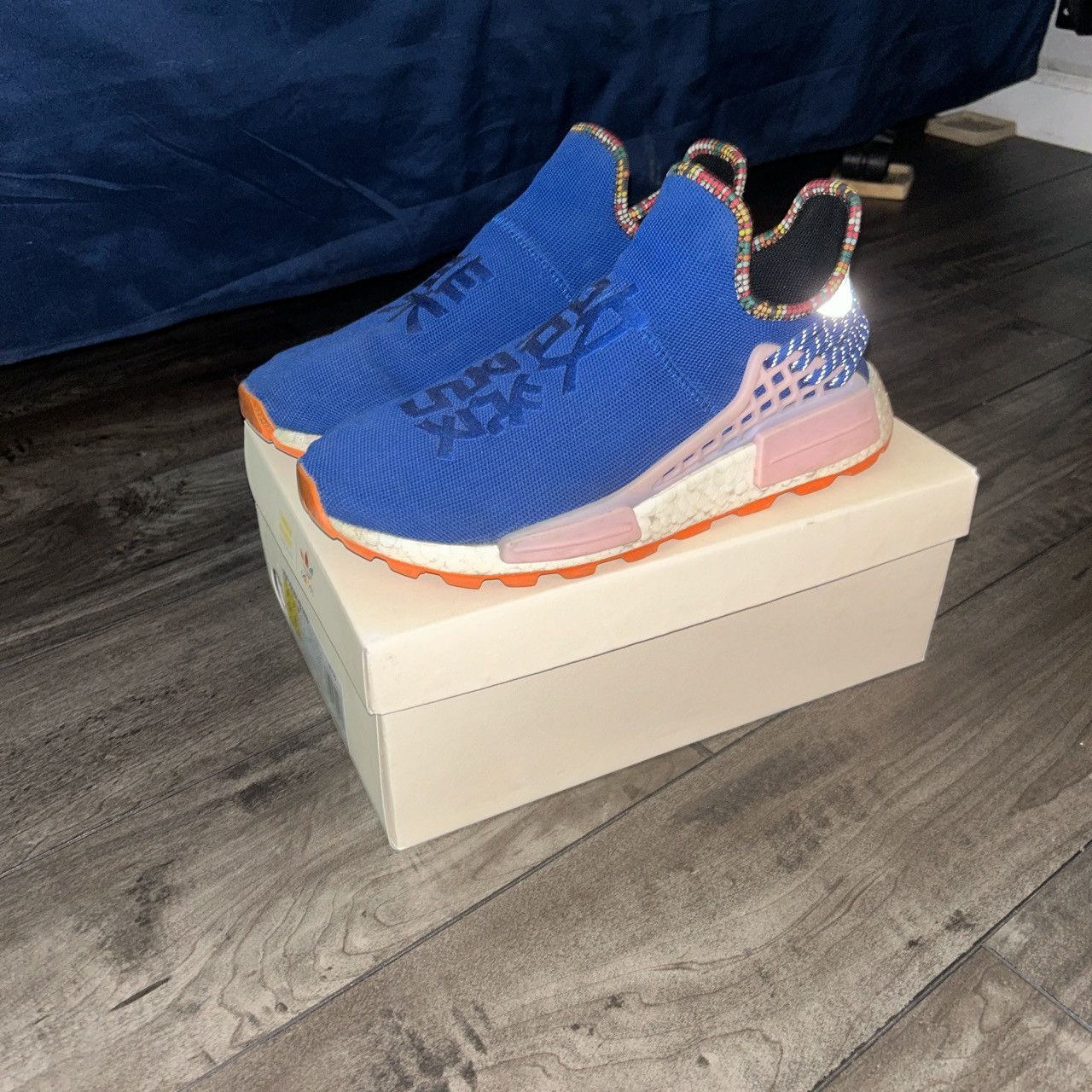 Powder blue sales human race