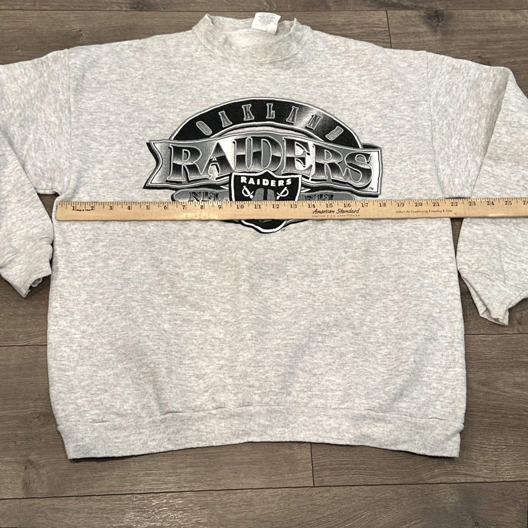 Vintage VINTAGE 90s Oakland Raiders Gray Striped Sweatshirt L Spellout Sportswear USA Mens Size US L / EU 52-54 / 3 - 5 Thumbnail