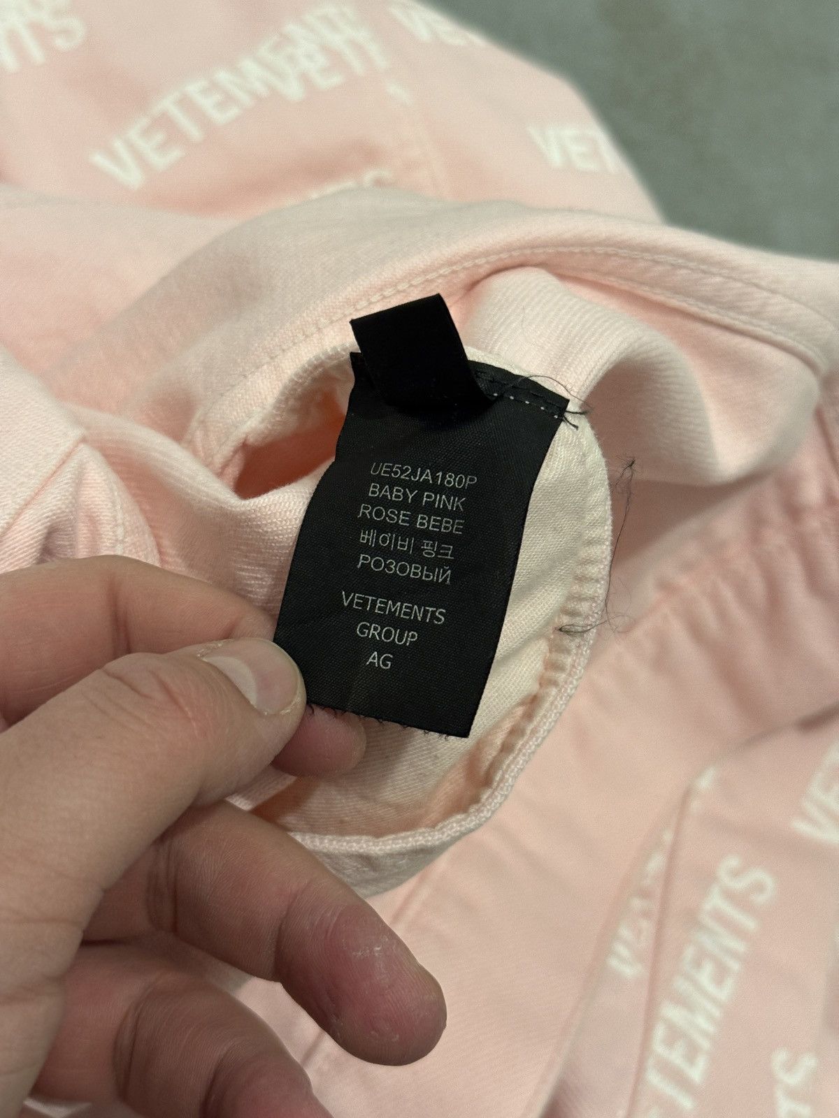 Vetements *RARE* VETEMENTS GVASALIA STAMP AOP DENIM JACKET Size US M / EU 48-50 / 2 - 19 Thumbnail