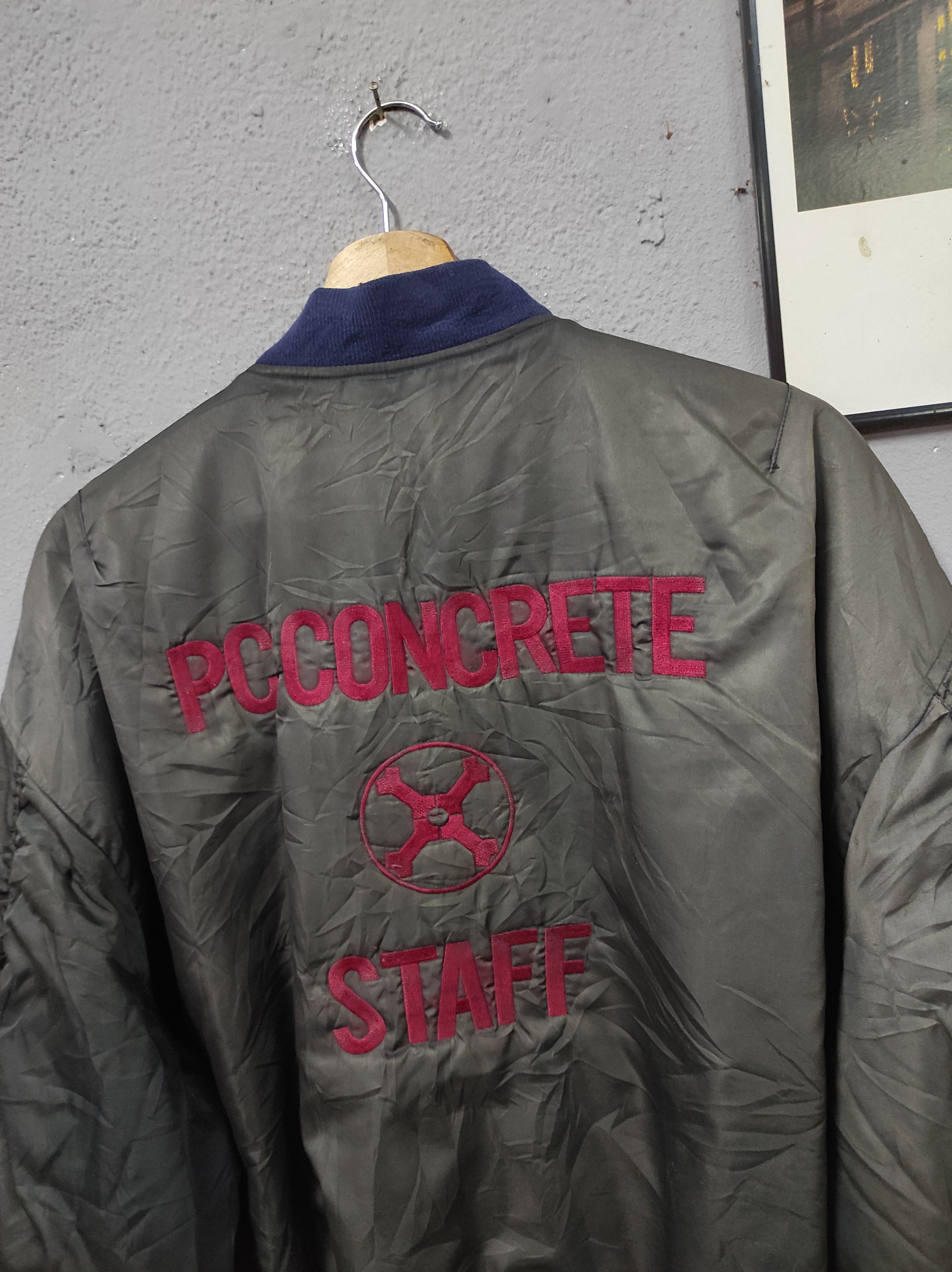 Vintage PC CONCRETE STAFF FLYERS BOMBER JACKET DISTRESSED FADED Size US XL / EU 56 / 4 - 2 Thumbnail