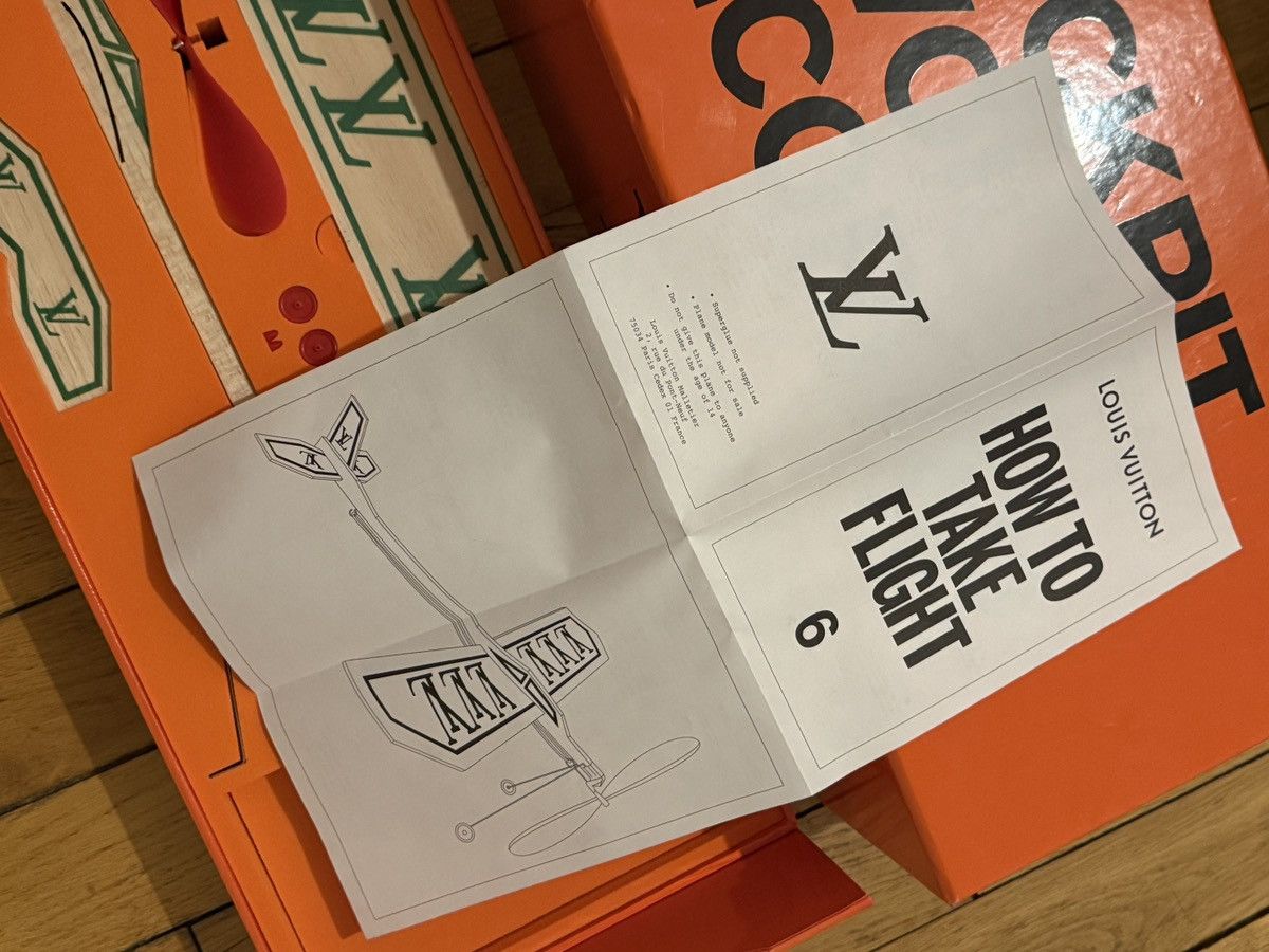 Louis Vuitton × Virgil Abloh Louis Vuitton « Cockpit Voice Recorder » plane invite Size ONE SIZE - 5 Thumbnail