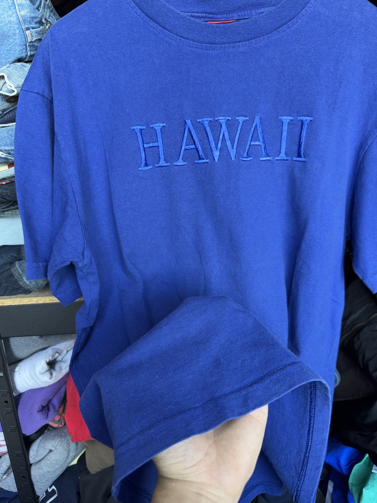 Vintage Vintage Retro 90s Logo HAWAII USA Surf T Shirt Size US XL / EU 56 / 4 - 4 Thumbnail