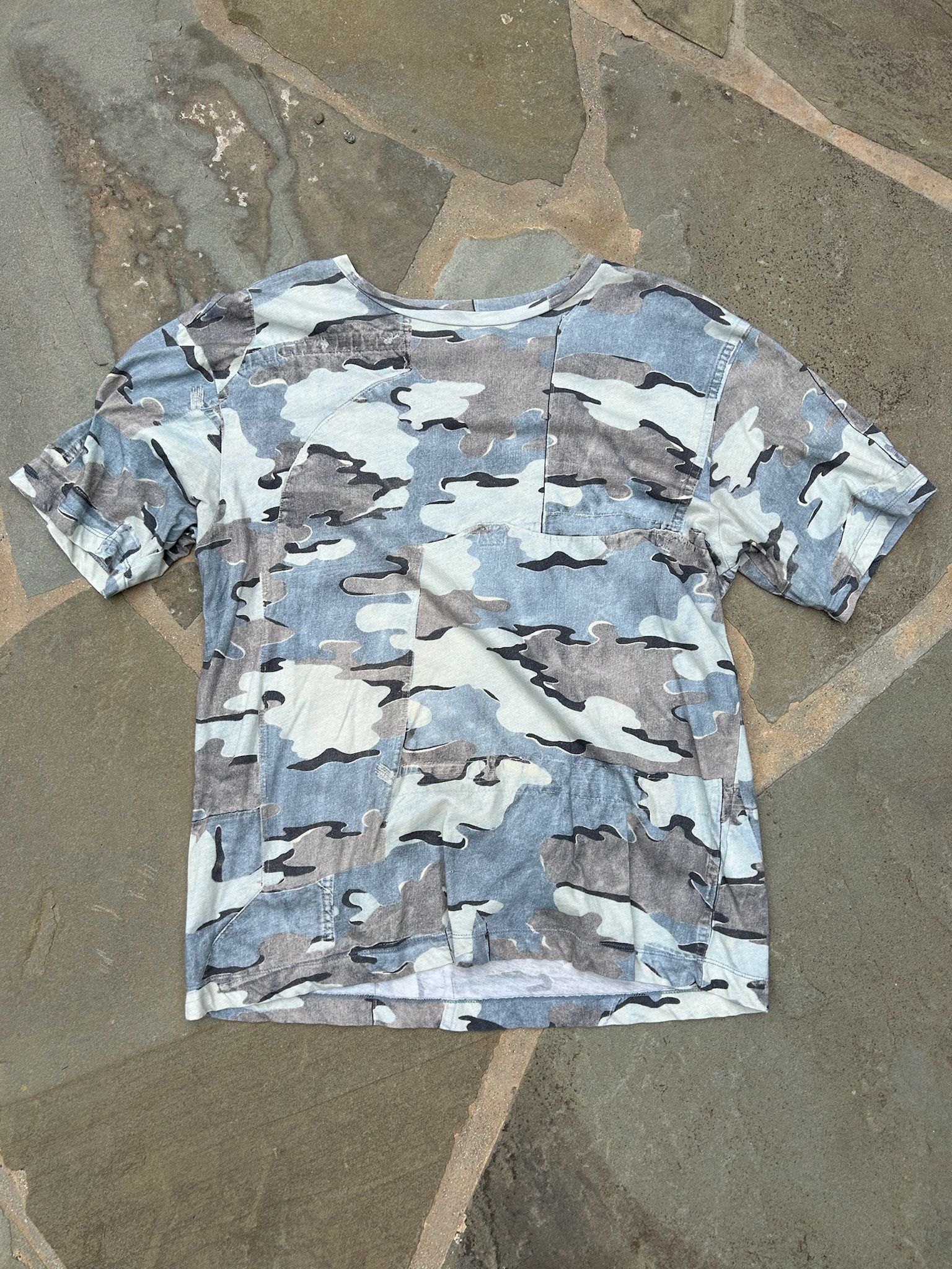 Dries Van Noten Dries Van Noten Camo Tee Size US M / EU 48-50 / 2 - 1 Thumbnail