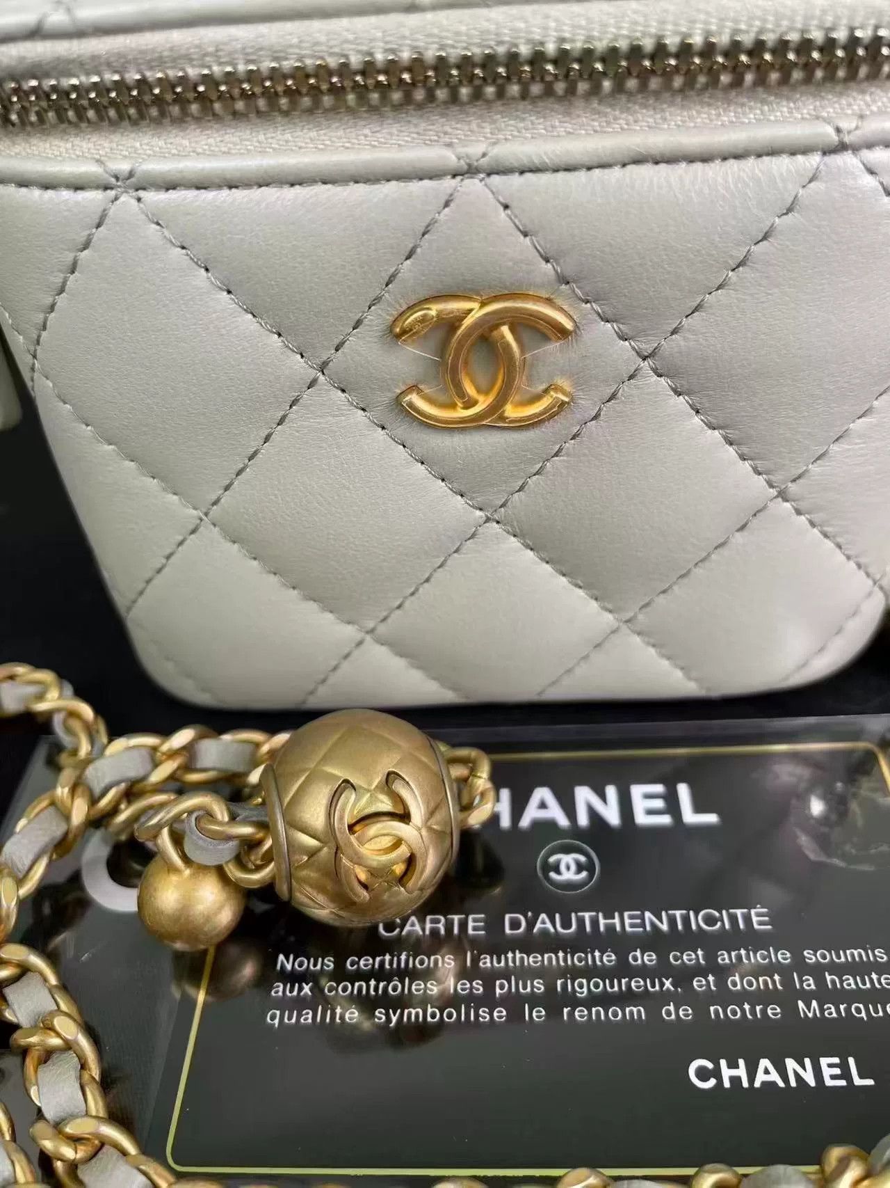 Chanel Pre-loved Bag Very good condition Size ONE SIZE - 1 Thumbnail
