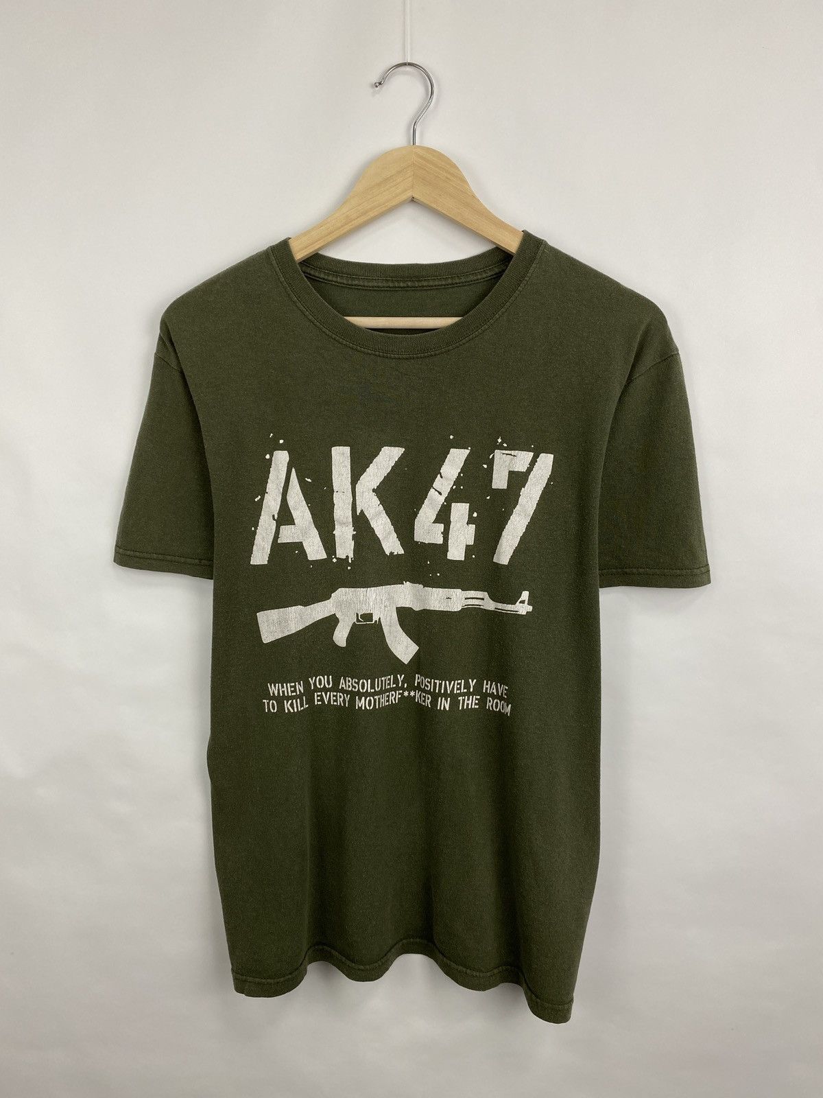 Fruit Of The Loom Vintage 90s AK-47 Weapons Terror Kalashnikov Y2K T-shirt Size US M / EU 48-50 / 2 - 3 Thumbnail