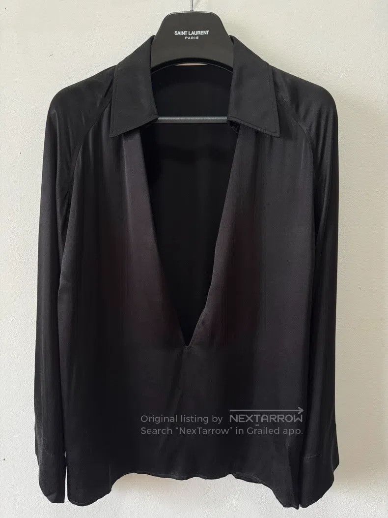Saint Laurent Paris Saint Laurent Paris Mulberry Silk Black Warrior Deep V-Nec Size XS / US 0-2 / IT 36-38 - 1 Thumbnail