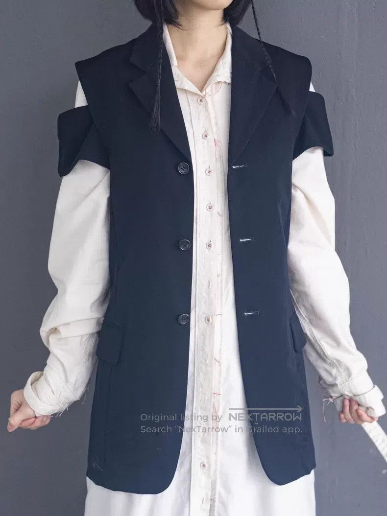 Comme des Garcons Comme Des Garcons Off-shoulder jacket Size M / US 6-8 / IT 42-44 - 1 Thumbnail
