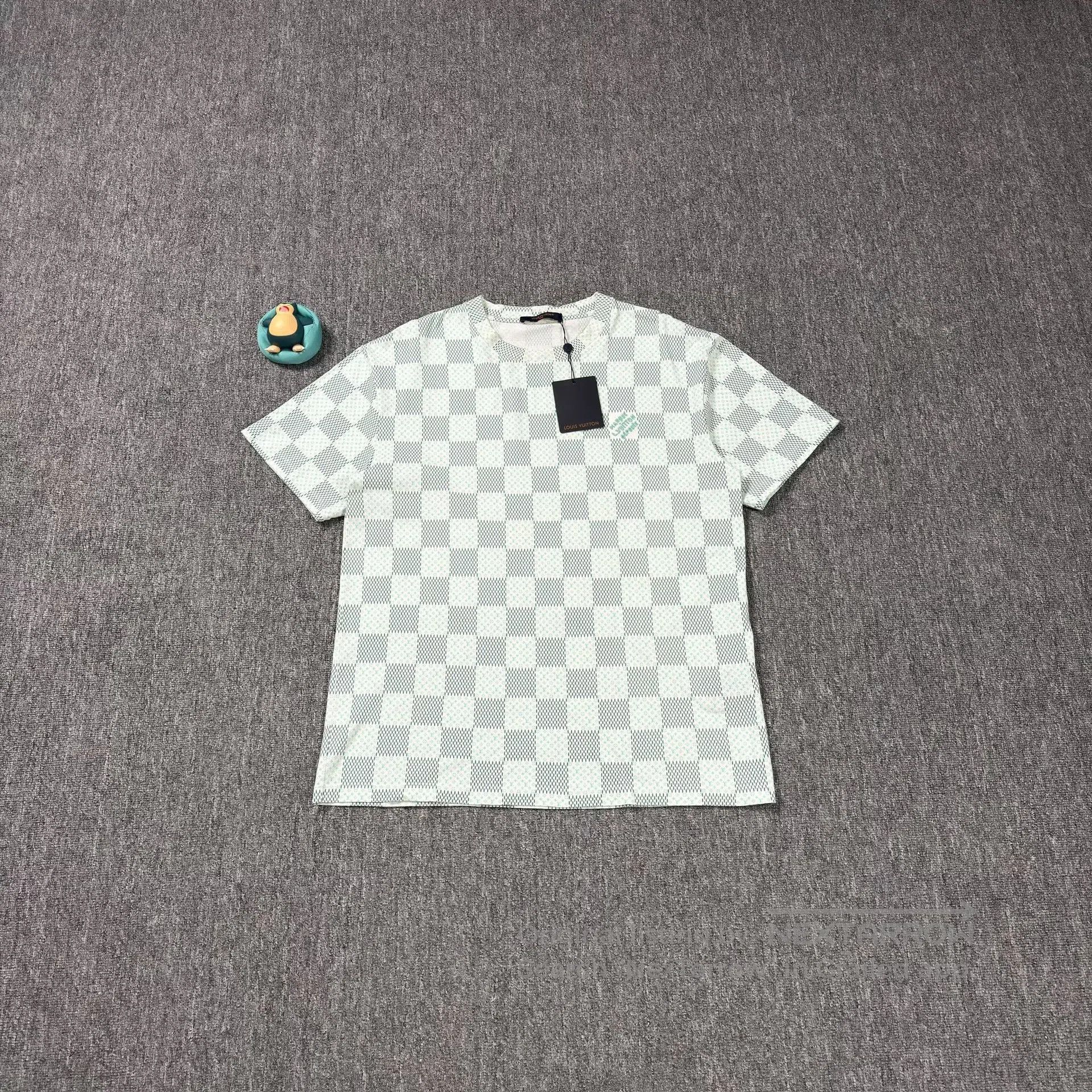 Louis Vuitton LV Pharrell Checkered Green T-Shirt. Size US XL / EU 56 / 4 - 1 Thumbnail