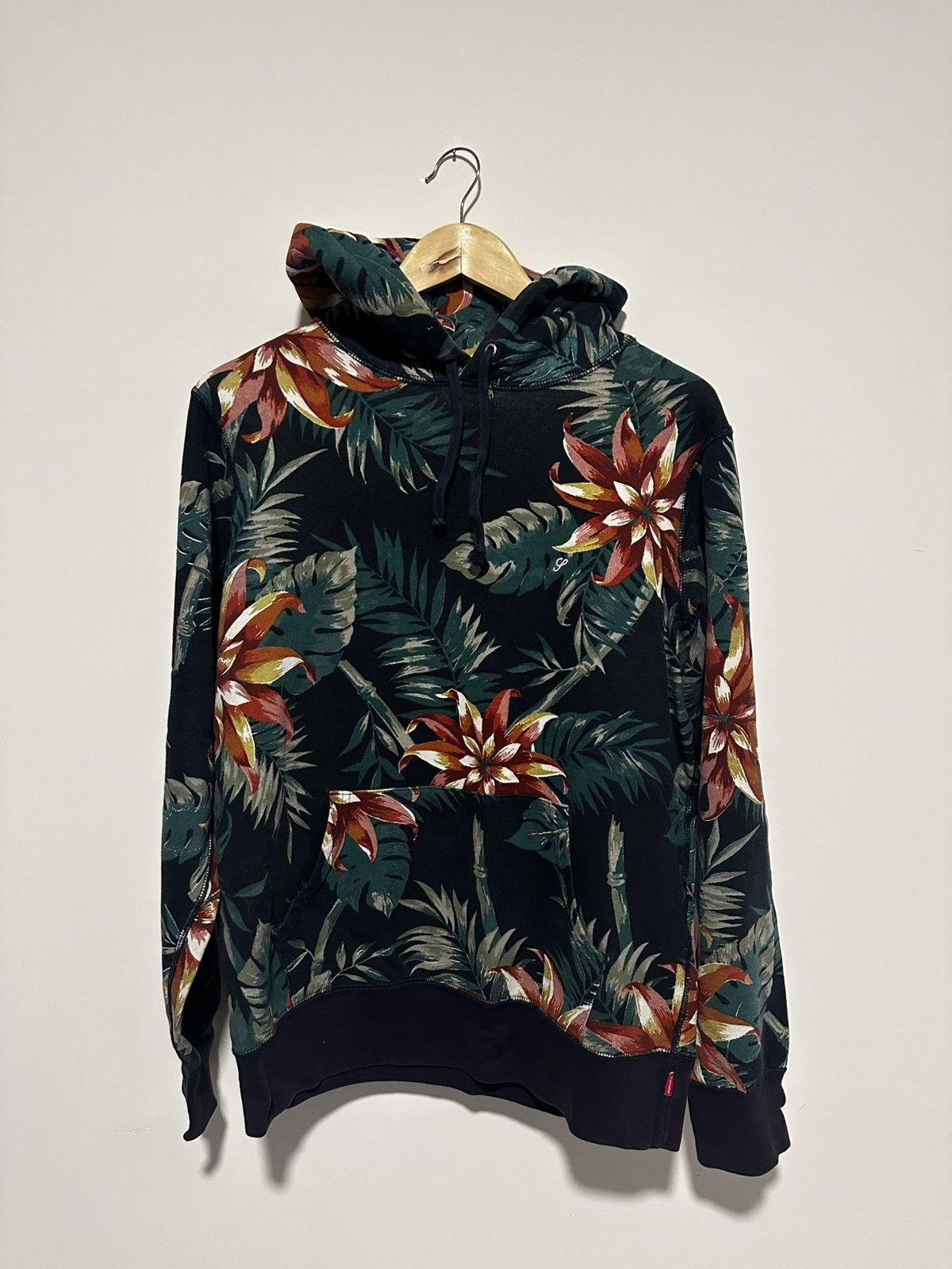 Supreme Supreme Floral Hoody size M Size US M / EU 48-50 / 2 - 1 Thumbnail