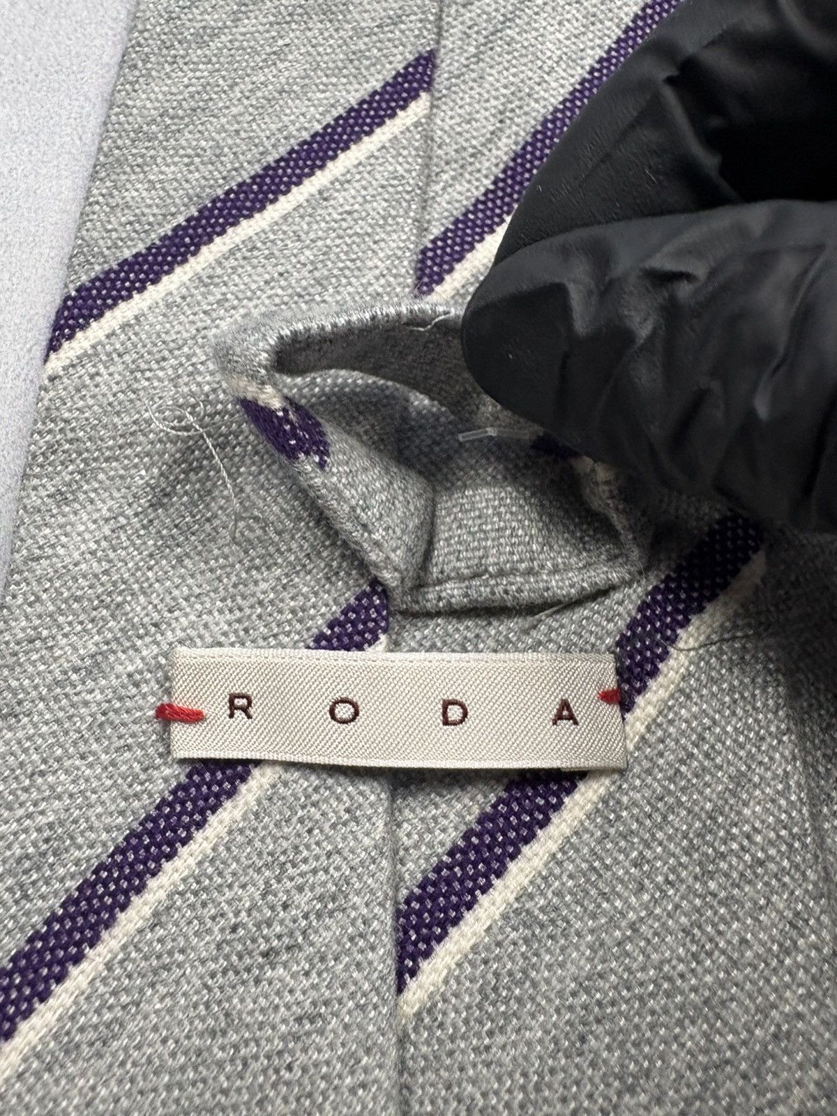 RODA Roda Cashmere Striped Tie Grey Purple 100% Cashmere Italy Size ONE SIZE - 8 Thumbnail