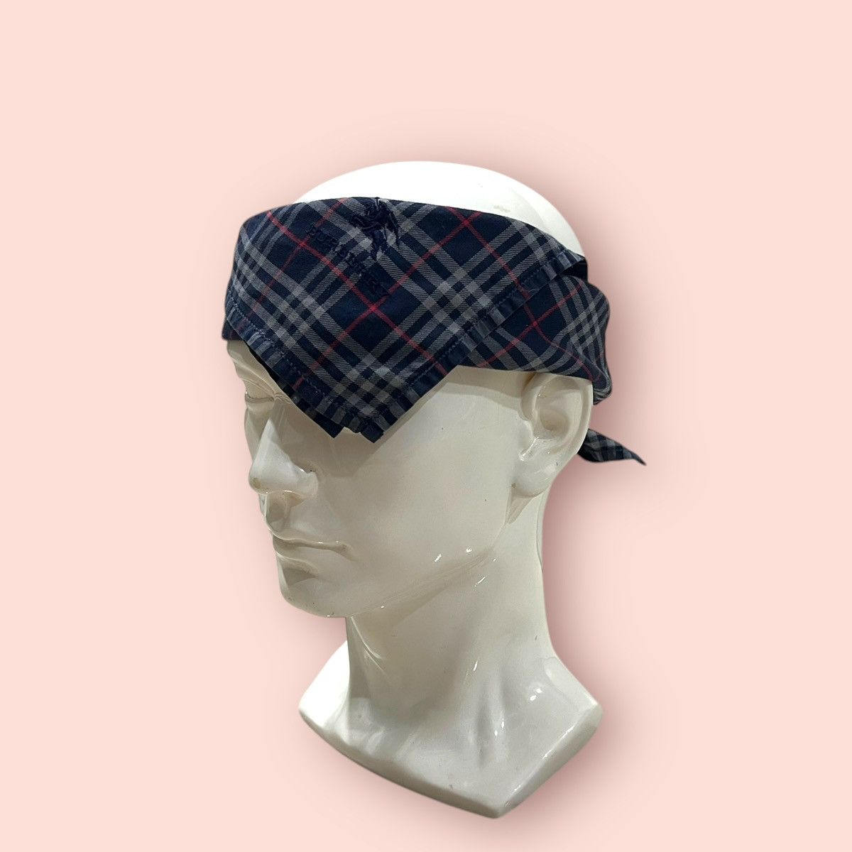 Burberry × Designer ICONIC BURBERRY BLACK LABEL PLAID NOVA CHECK HANDKERCHIEF Size ONE SIZE - 24 Thumbnail